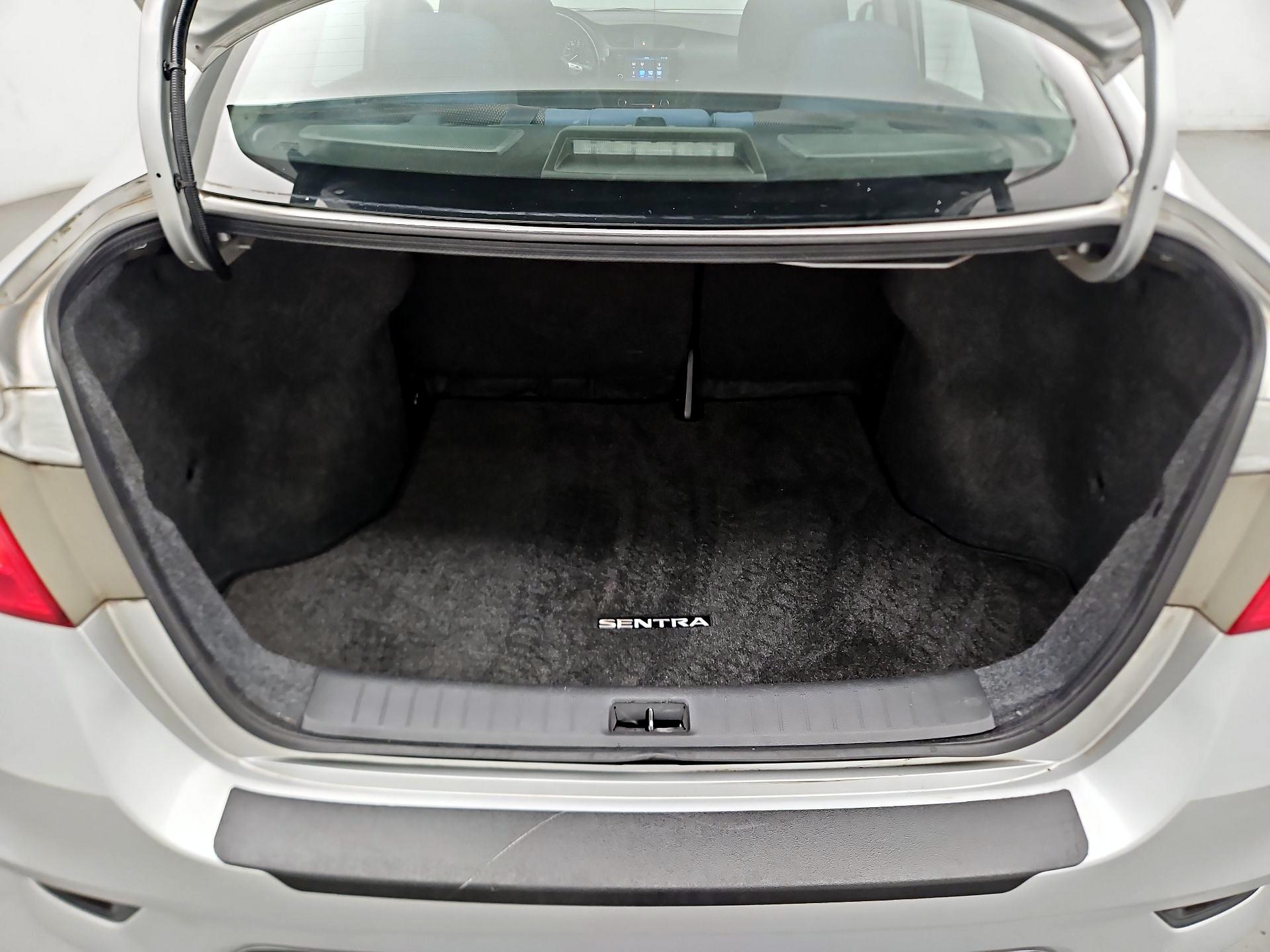 Thumbnail: 2019 Nissan Sentra - 19