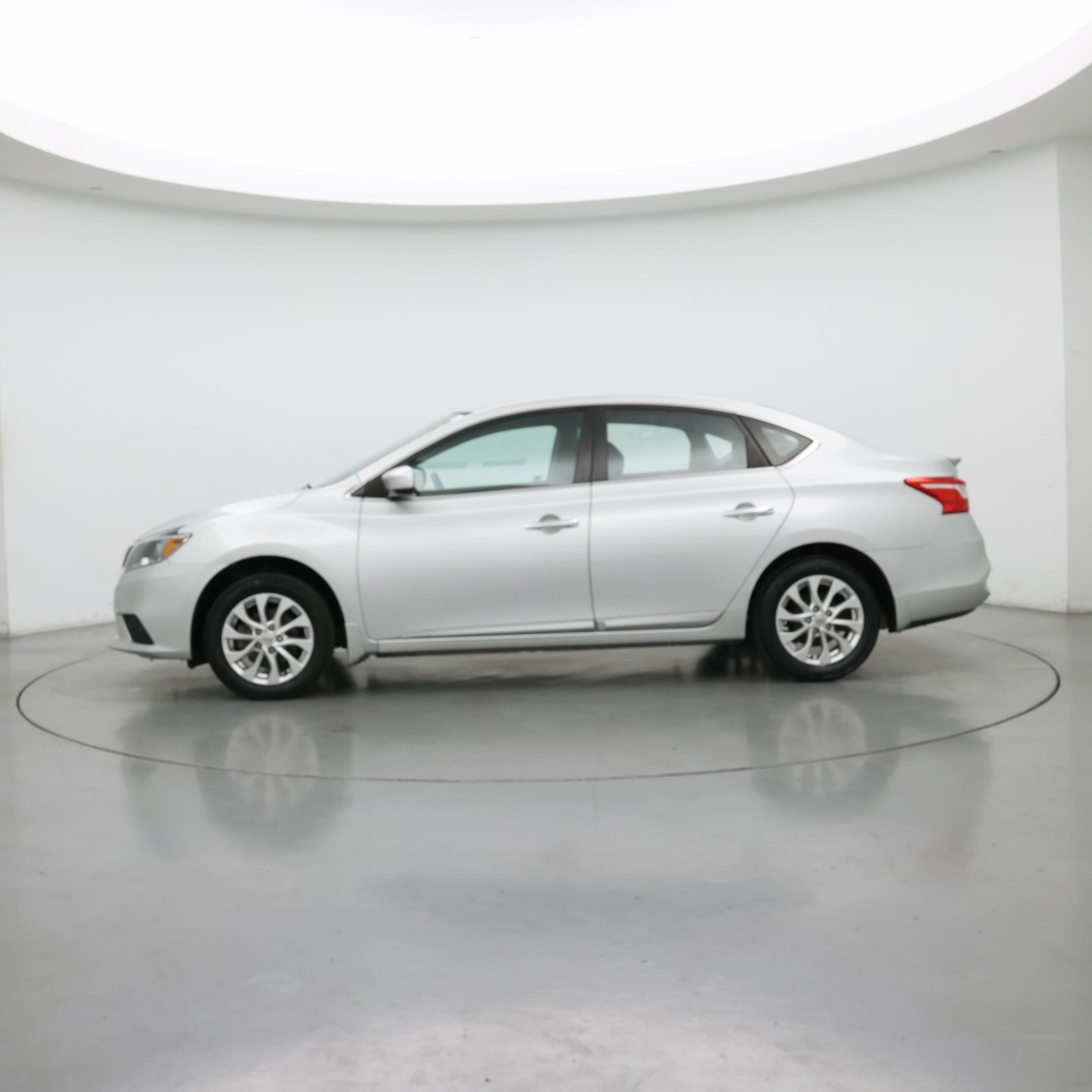Thumbnail: 2019 Nissan Sentra - 3