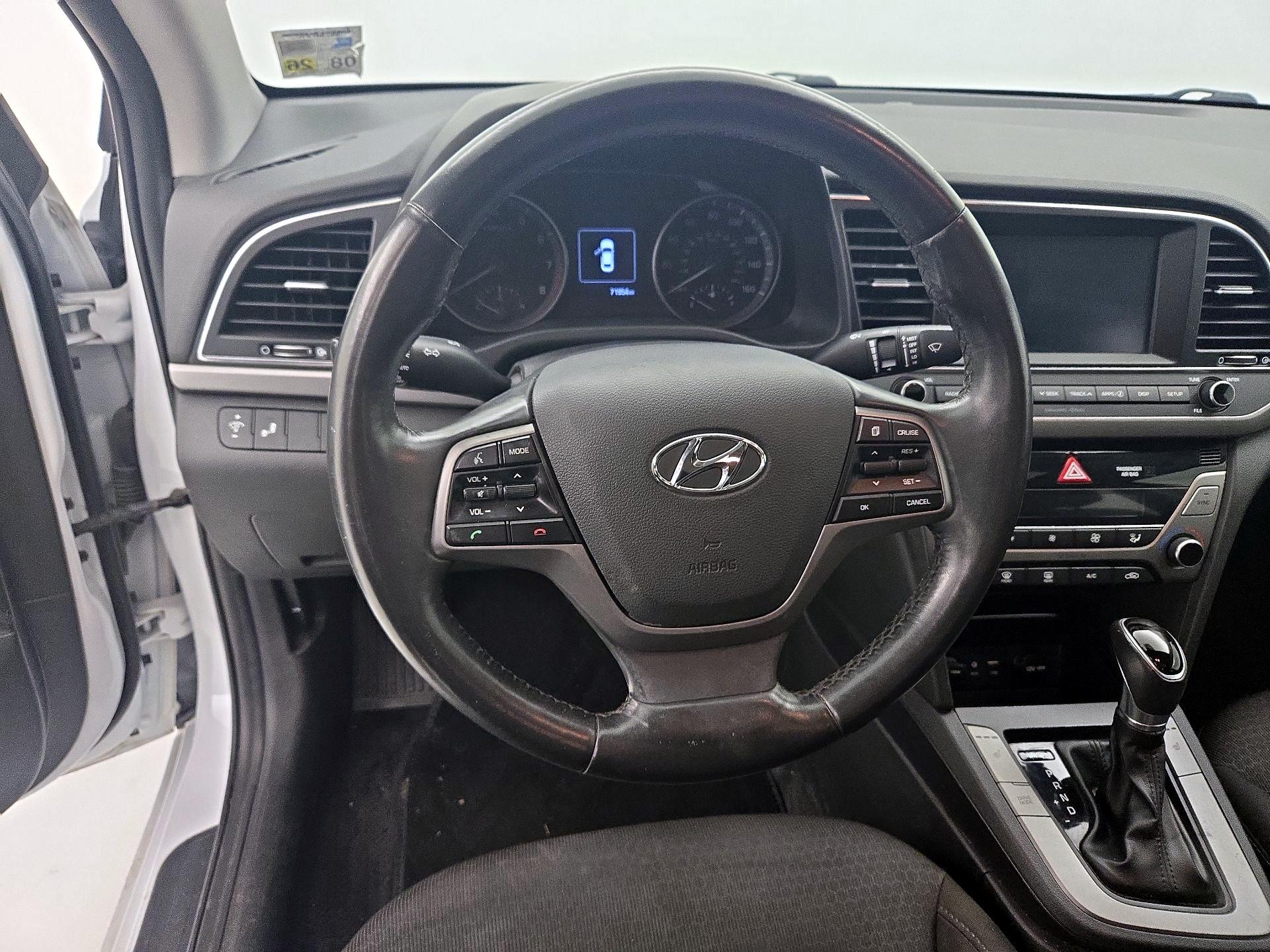 Thumbnail: 2018 Hyundai Elantra - 10