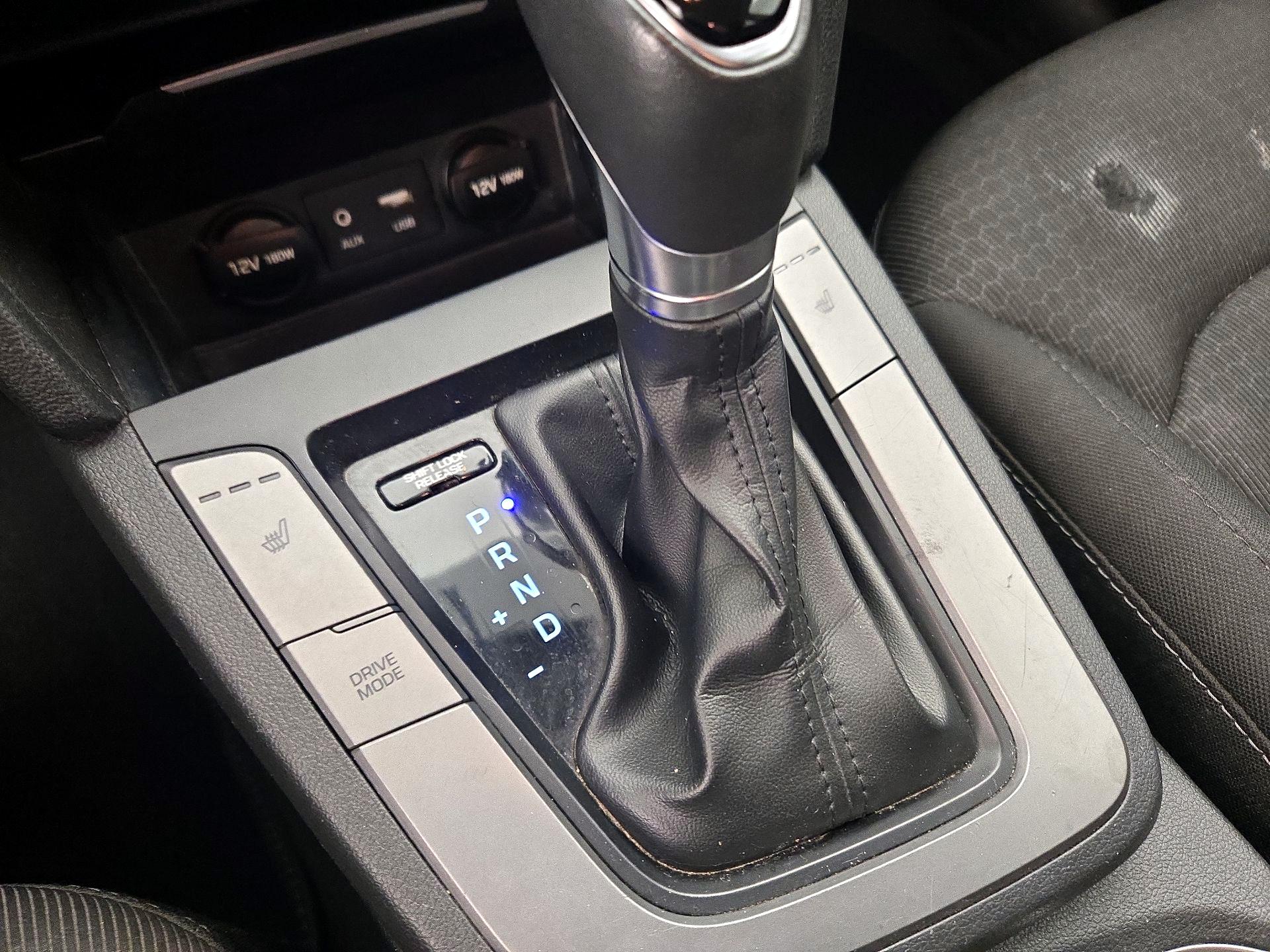 Thumbnail: 2018 Hyundai Elantra - 17