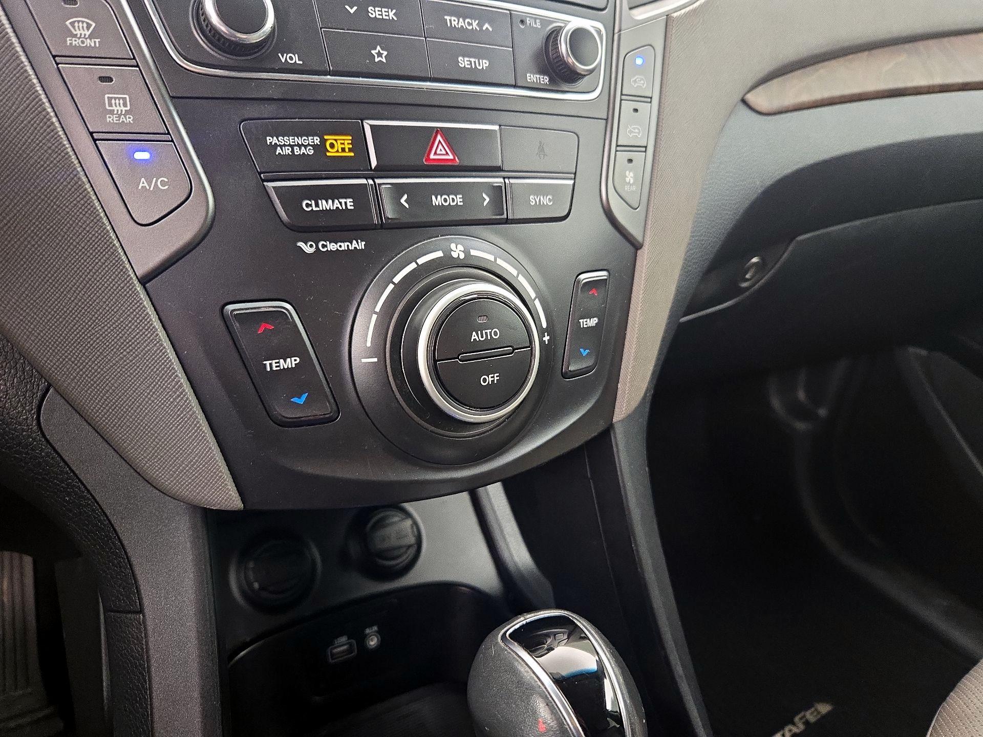 Thumbnail: 2019 Hyundai Santa Fe - 17