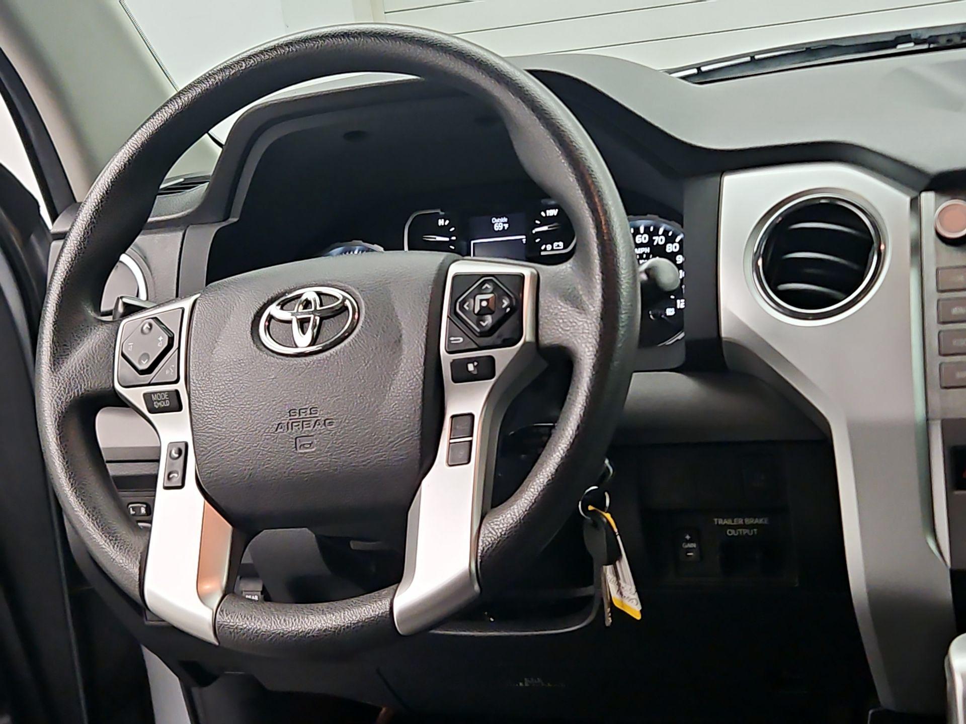 Thumbnail: 2021 Toyota Tundra - 10