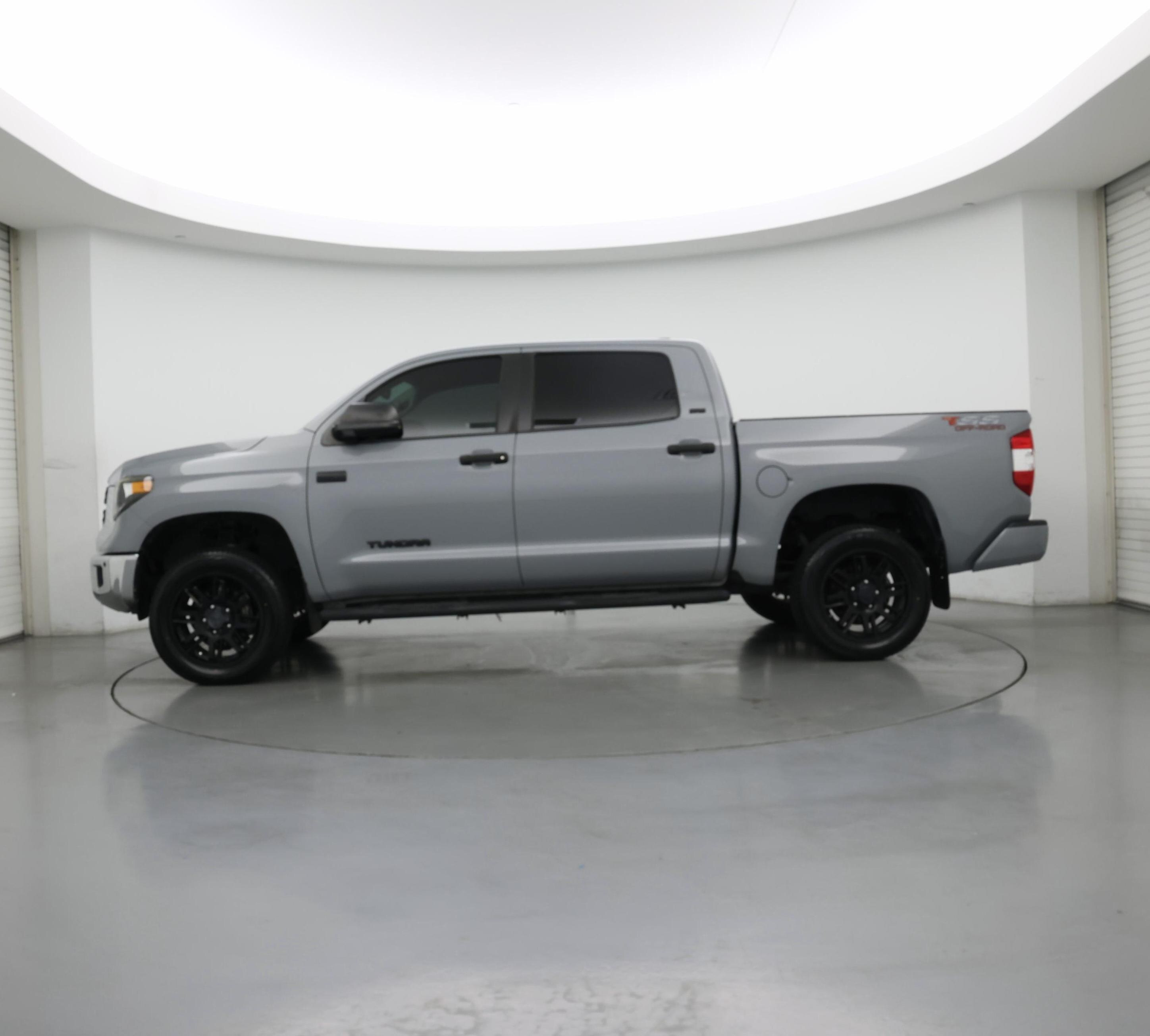 Thumbnail: 2021 Toyota Tundra - 3
