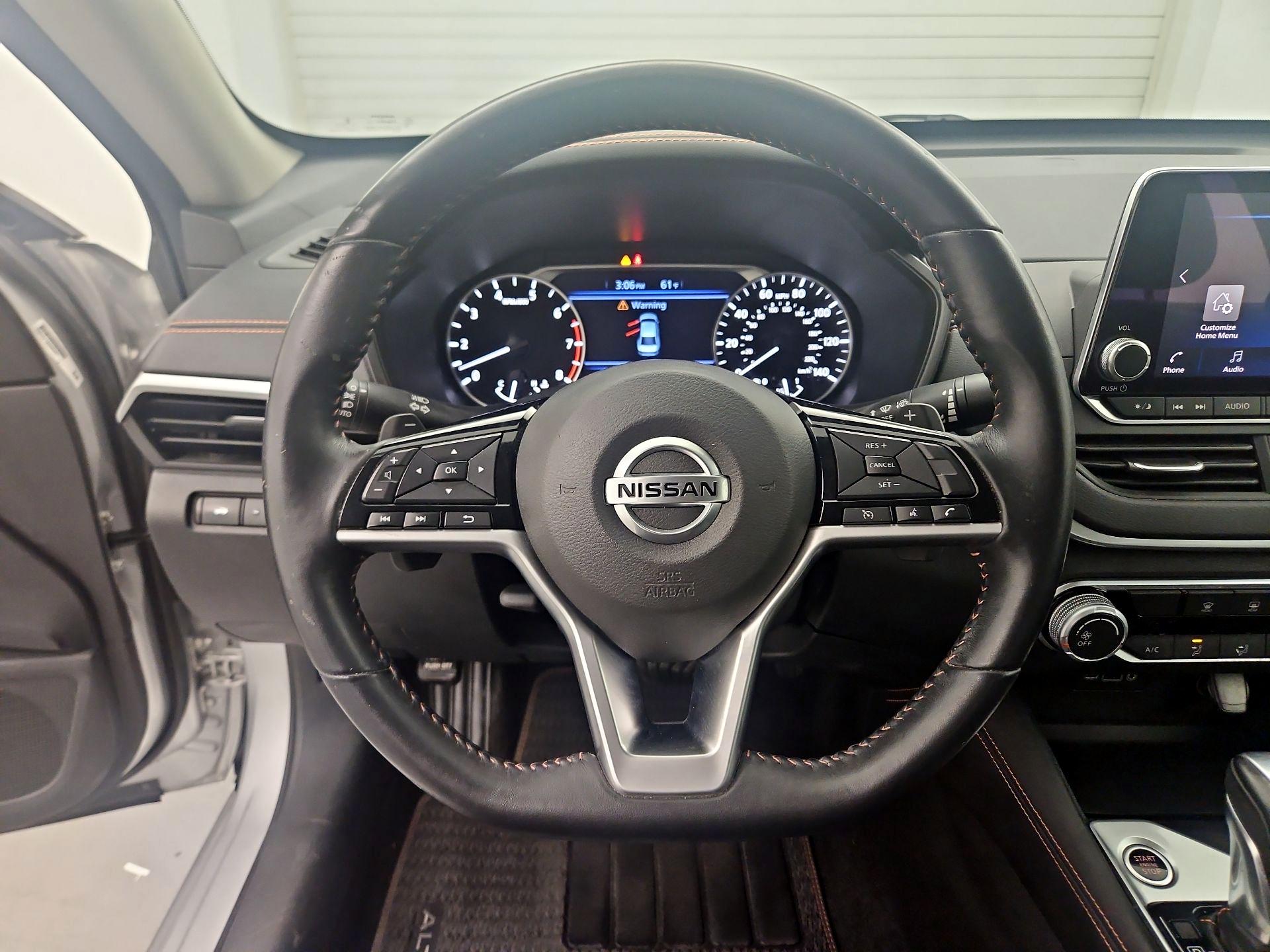 Thumbnail: 2019 Nissan Altima - 10