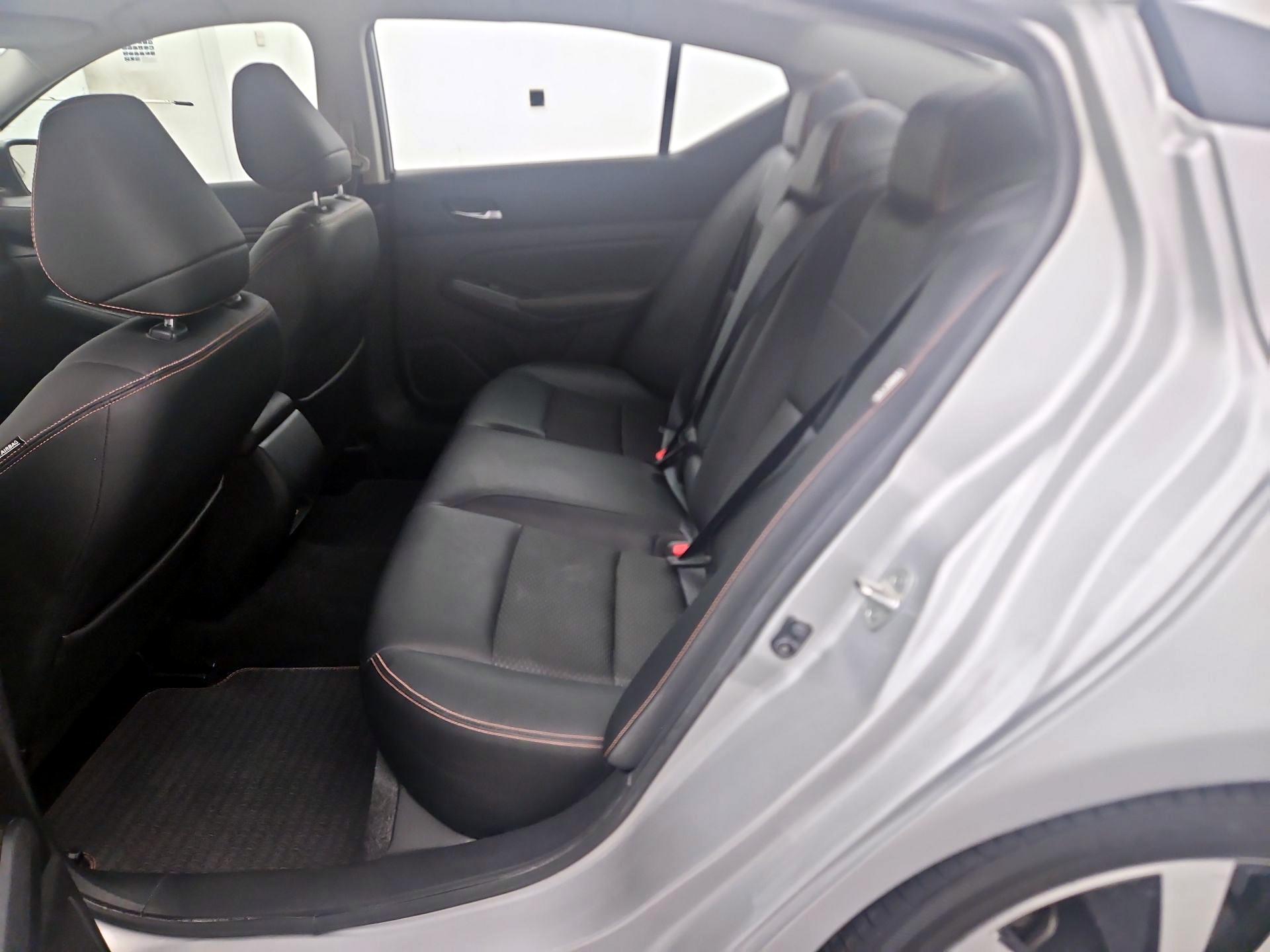 Thumbnail: 2019 Nissan Altima - 19