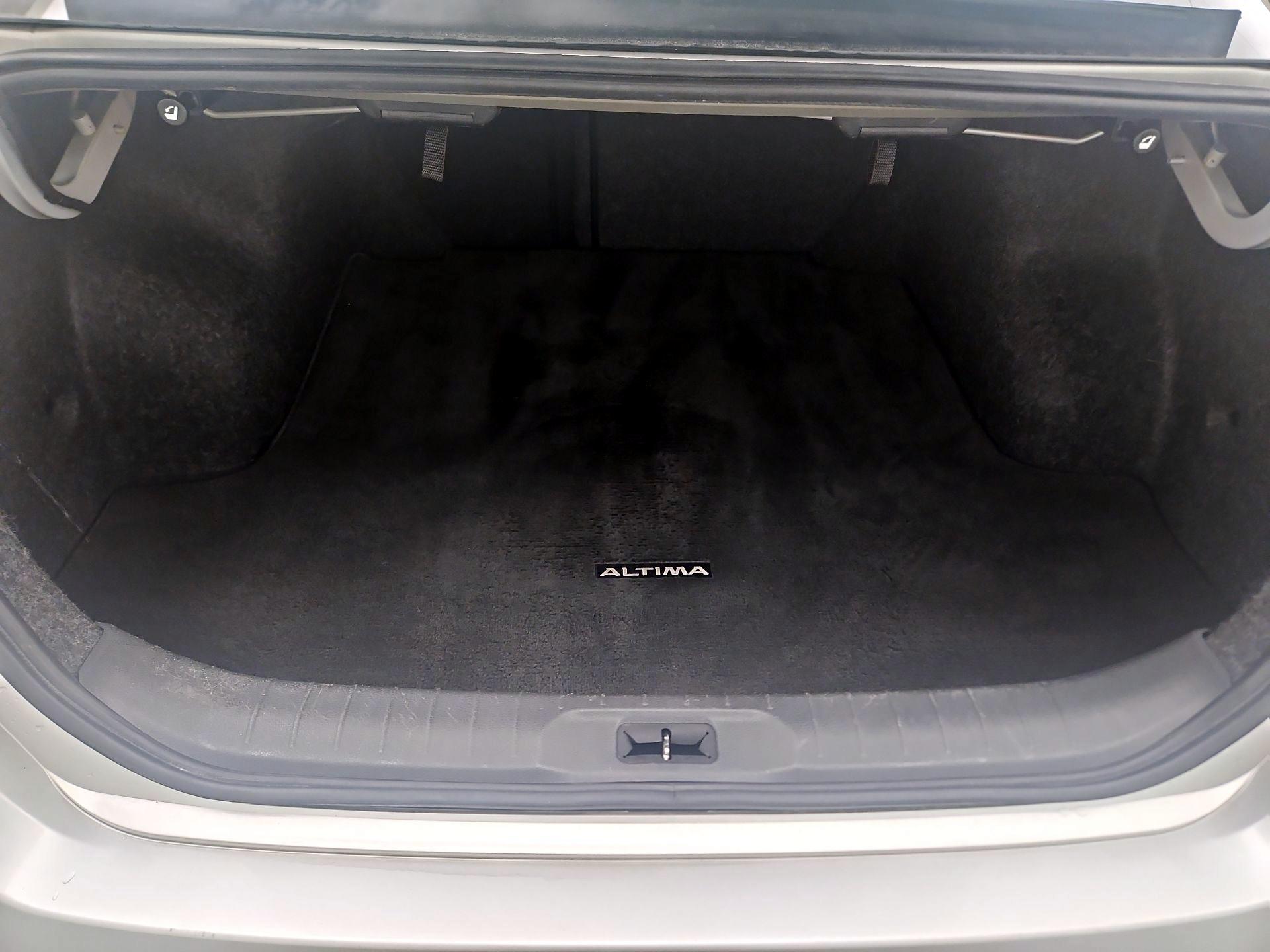 Thumbnail: 2019 Nissan Altima - 20