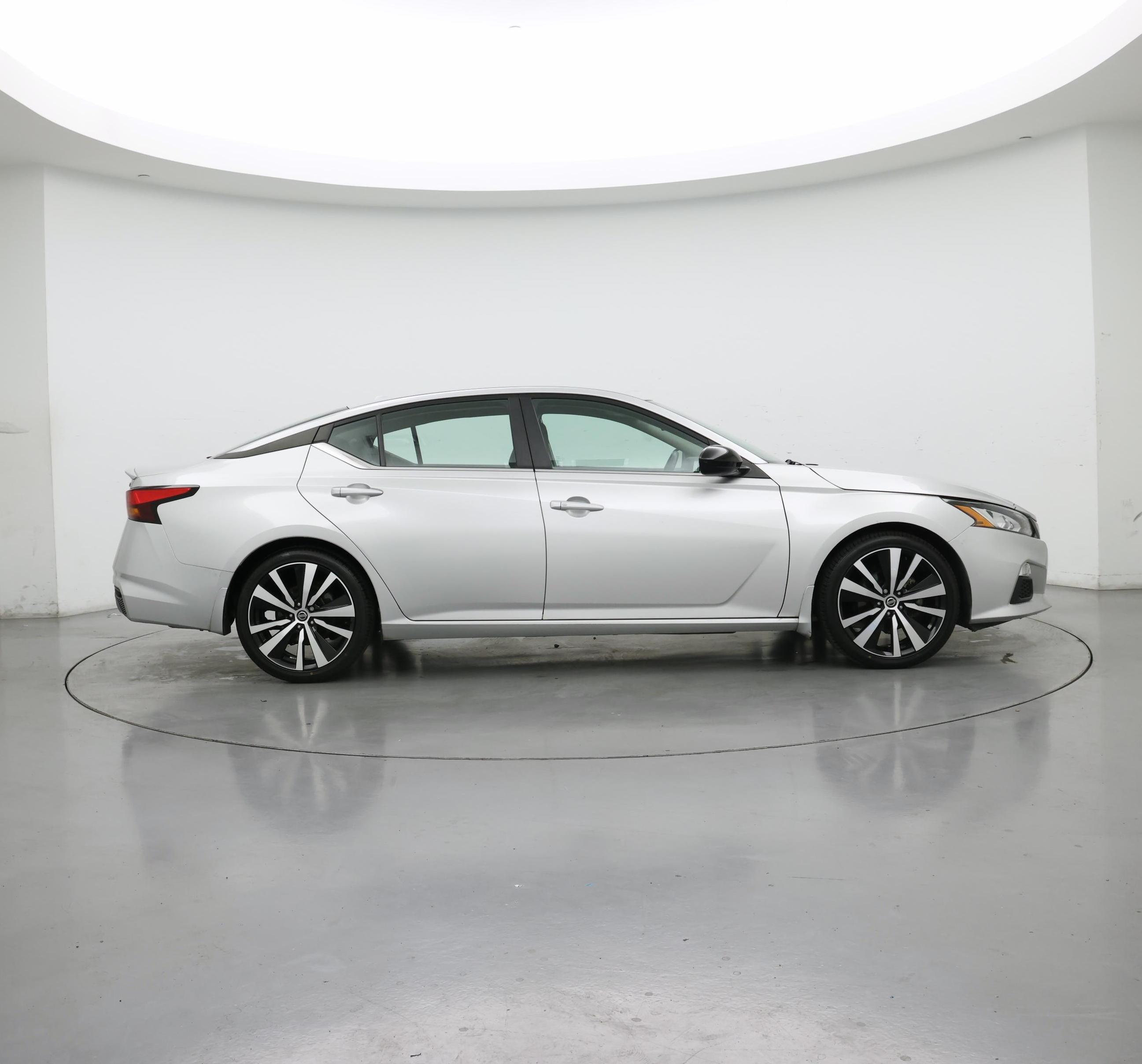 Thumbnail: 2019 Nissan Altima - 7