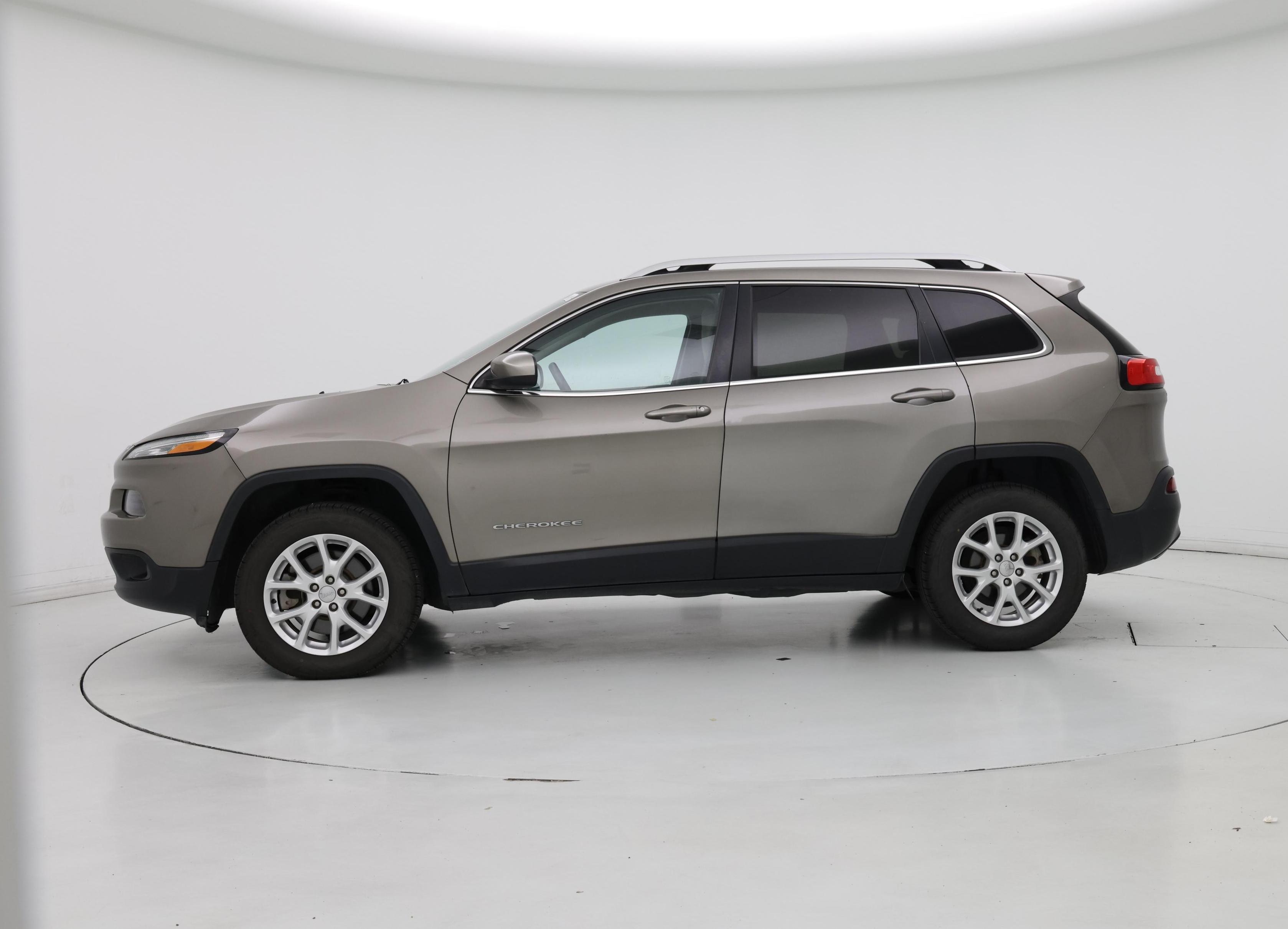 Thumbnail: 2016 Jeep Cherokee - 3