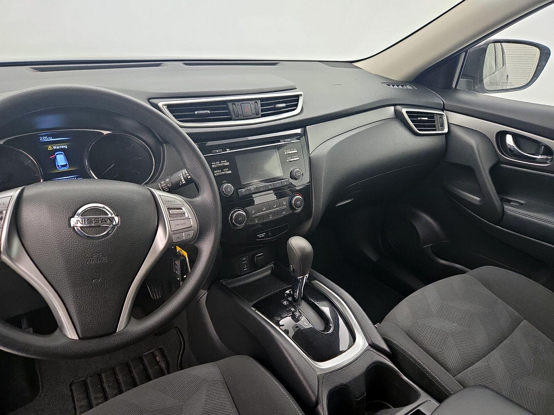 Thumbnail: 2016 Nissan Rogue - 9