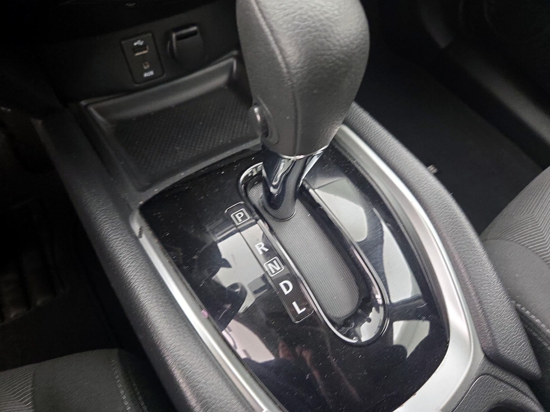 Thumbnail: 2016 Nissan Rogue - 17