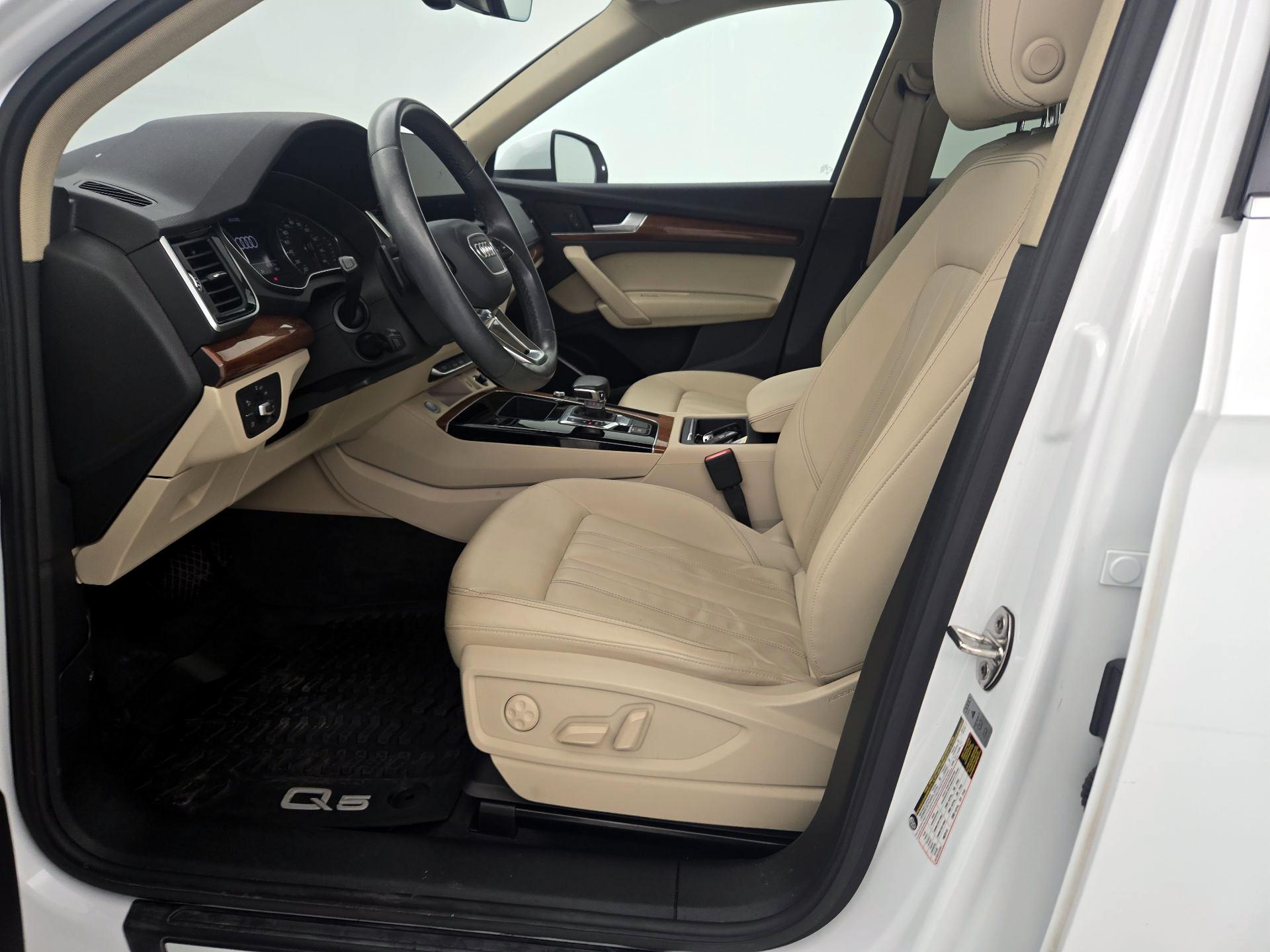 Thumbnail: 2022 Audi Q5 - 11