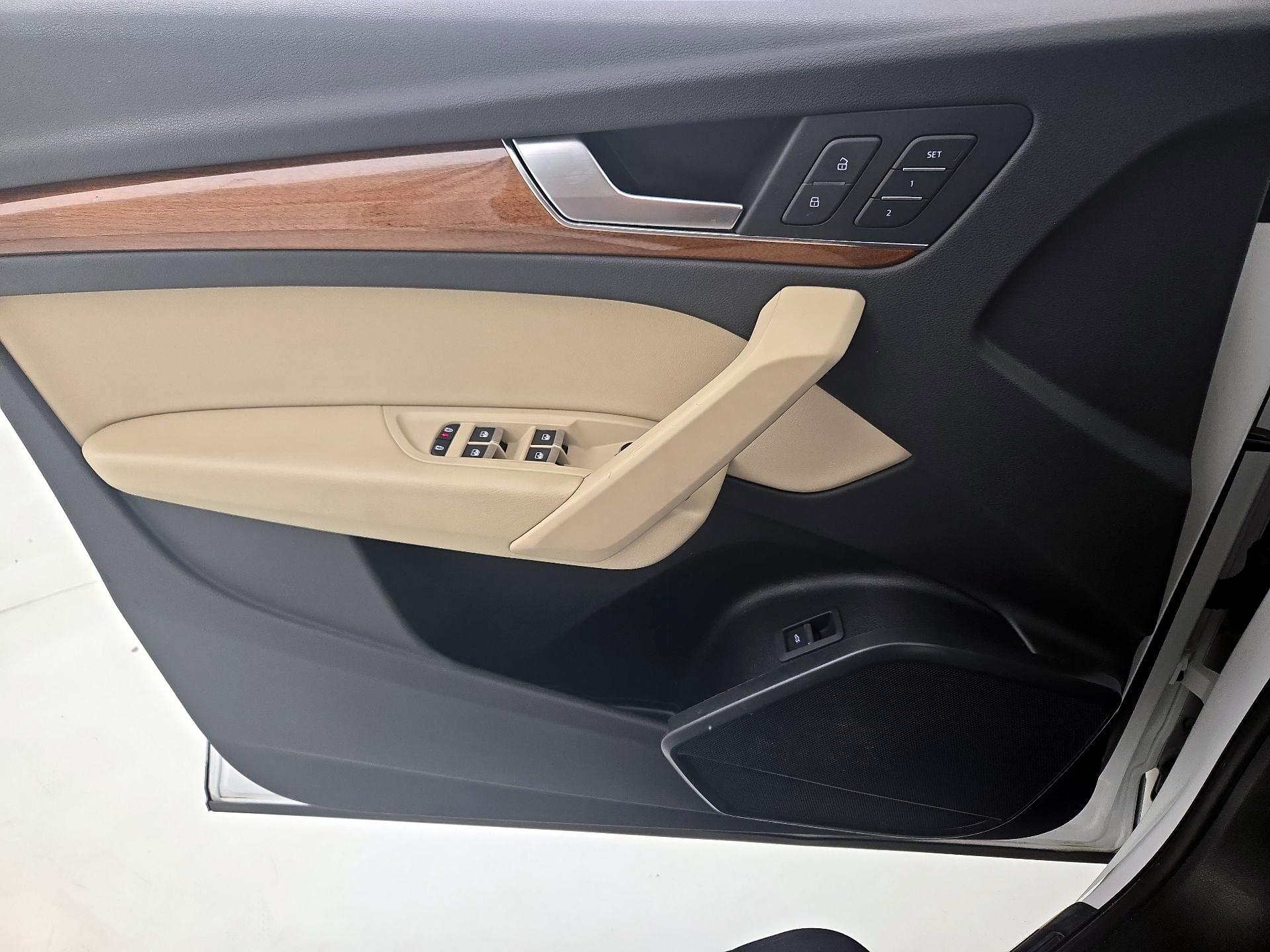 Thumbnail: 2022 Audi Q5 - 12