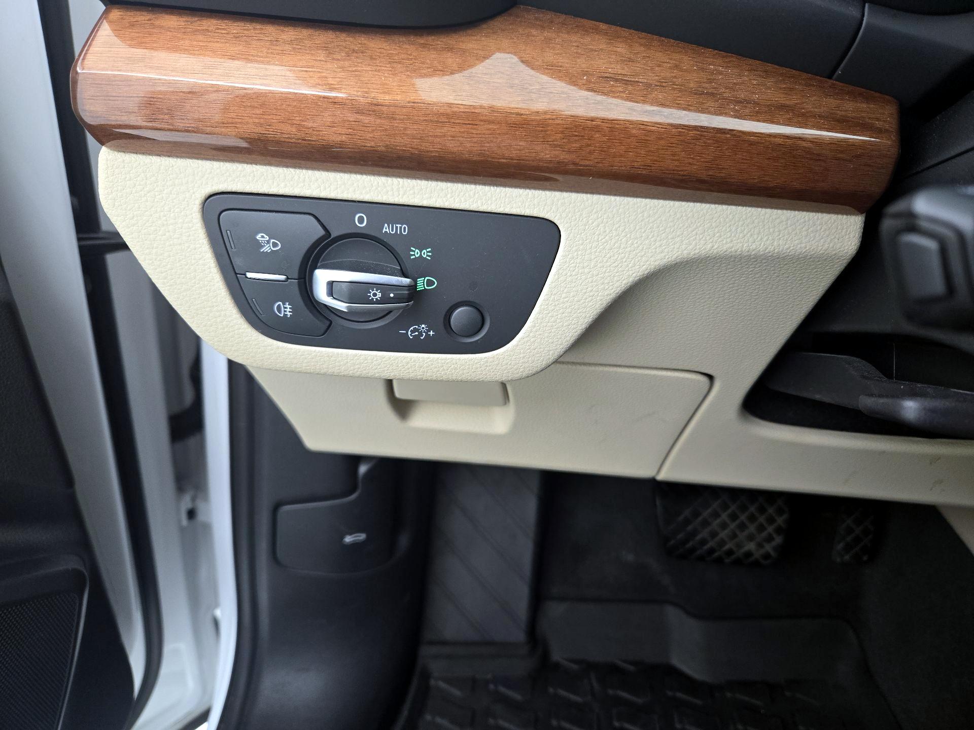 Thumbnail: 2022 Audi Q5 - 13