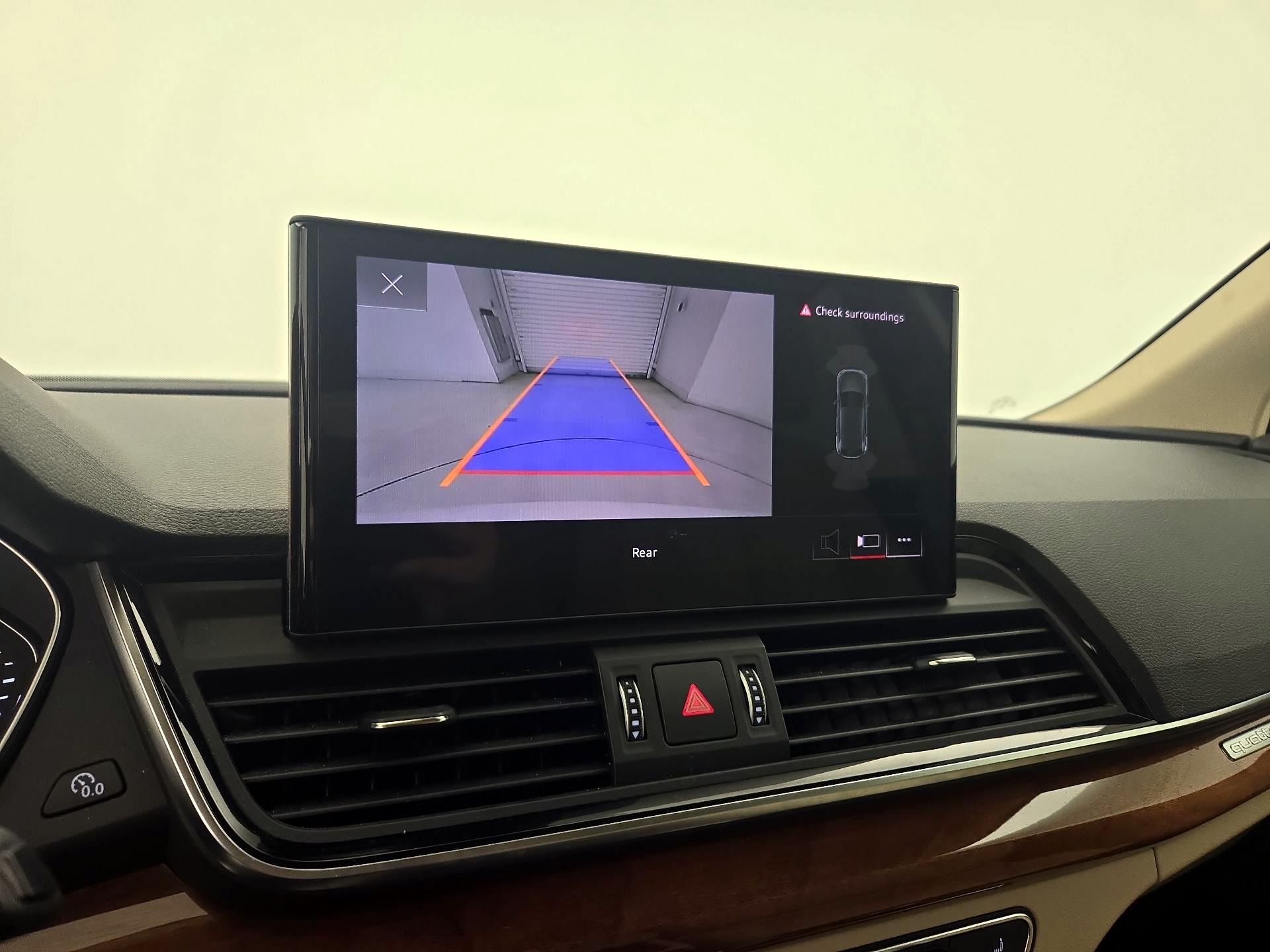 Thumbnail: 2022 Audi Q5 - 14