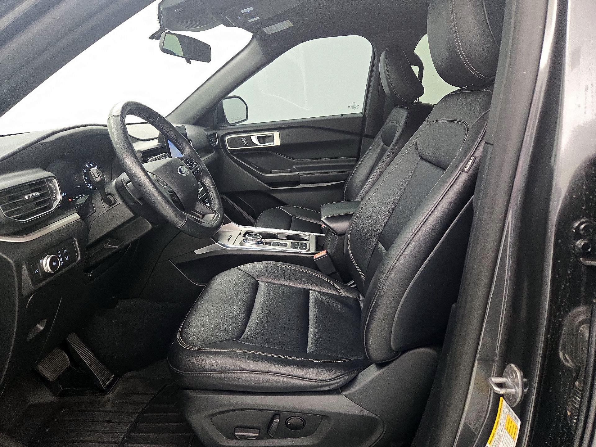 Thumbnail: 2020 Ford Explorer - 11