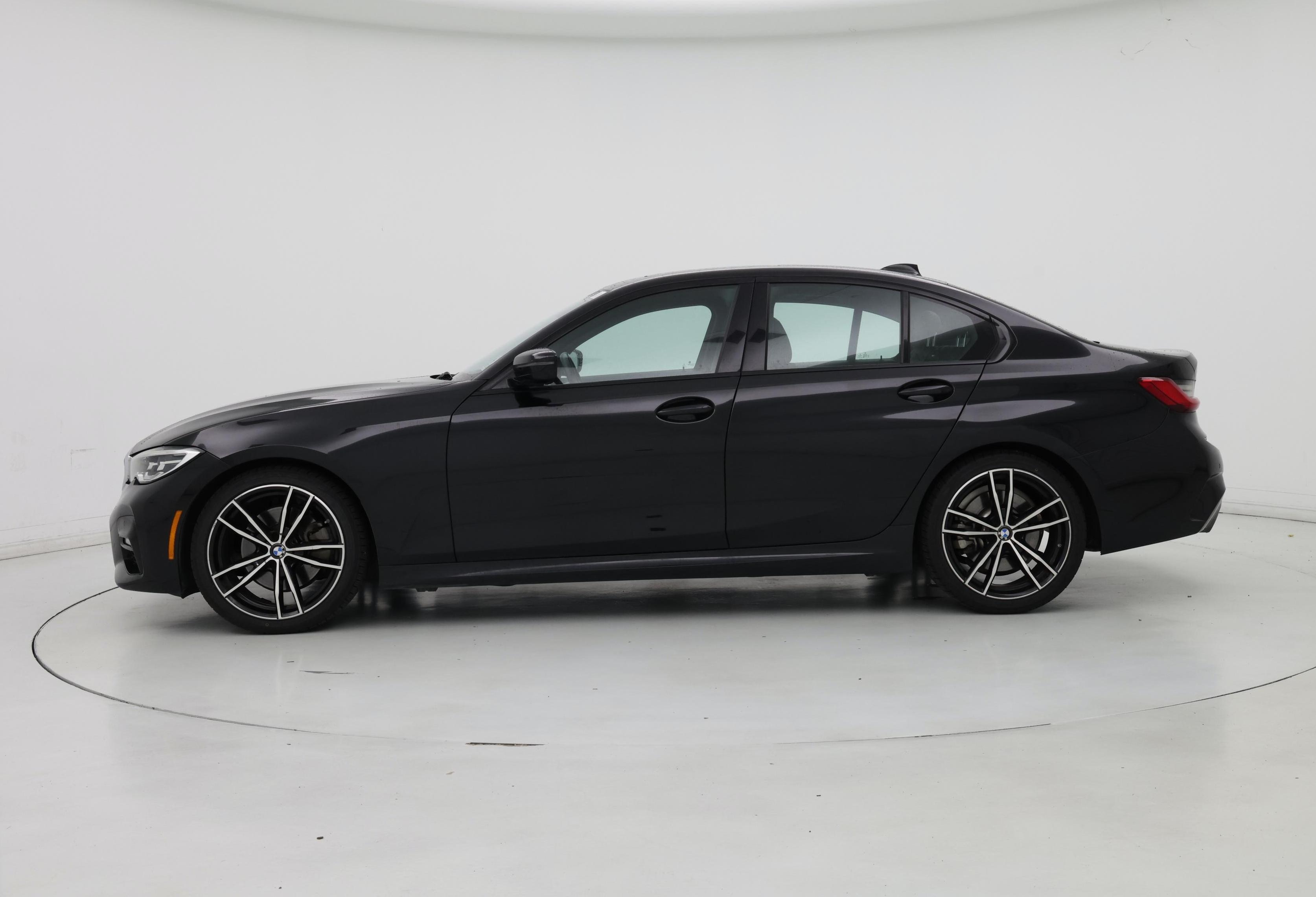 Thumbnail: 2021 BMW 3 Series - 3