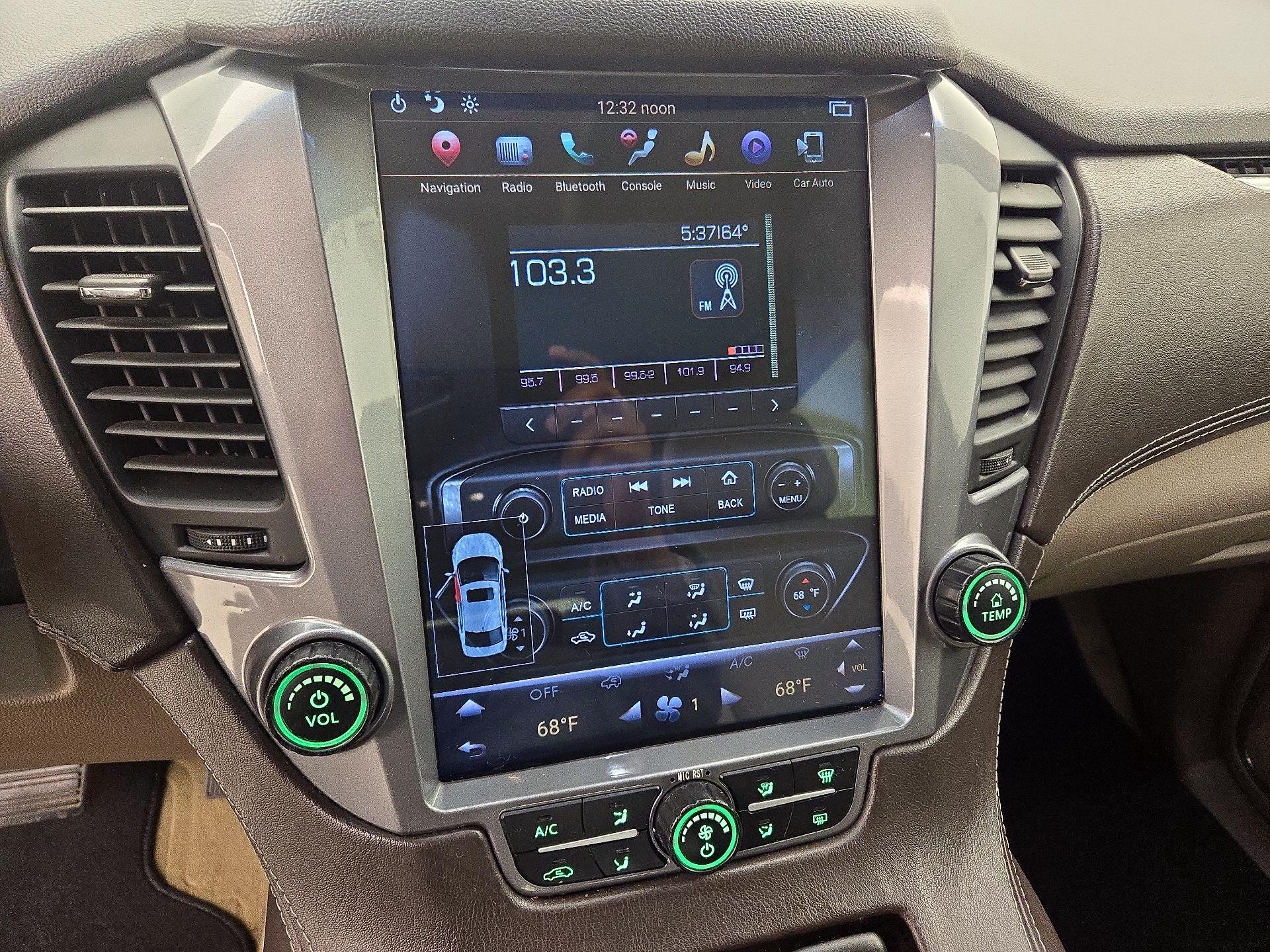 Thumbnail: 2015 Chevrolet Tahoe - 16