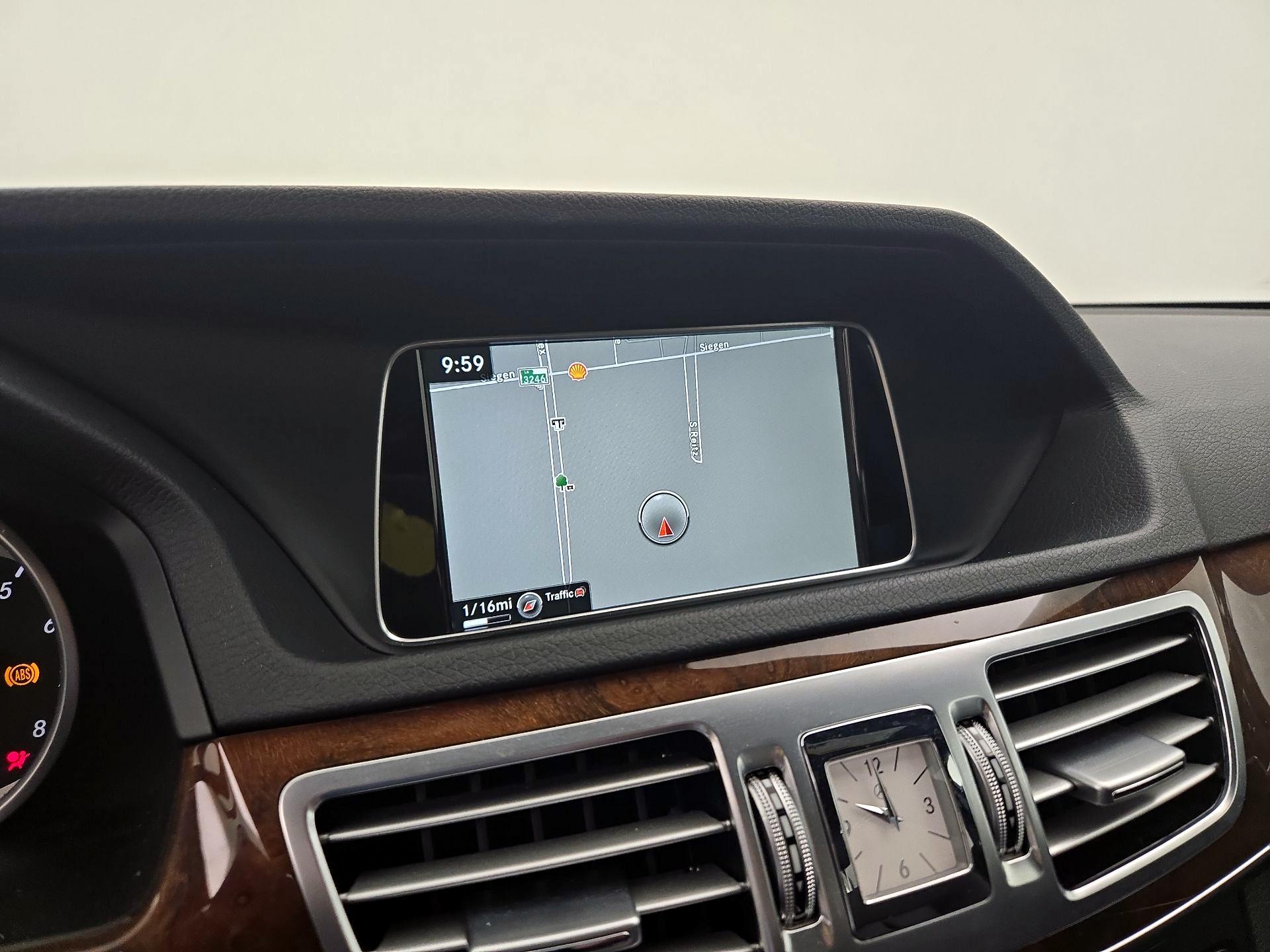 Thumbnail: 2016 Mercedes-Benz E-Class - 14