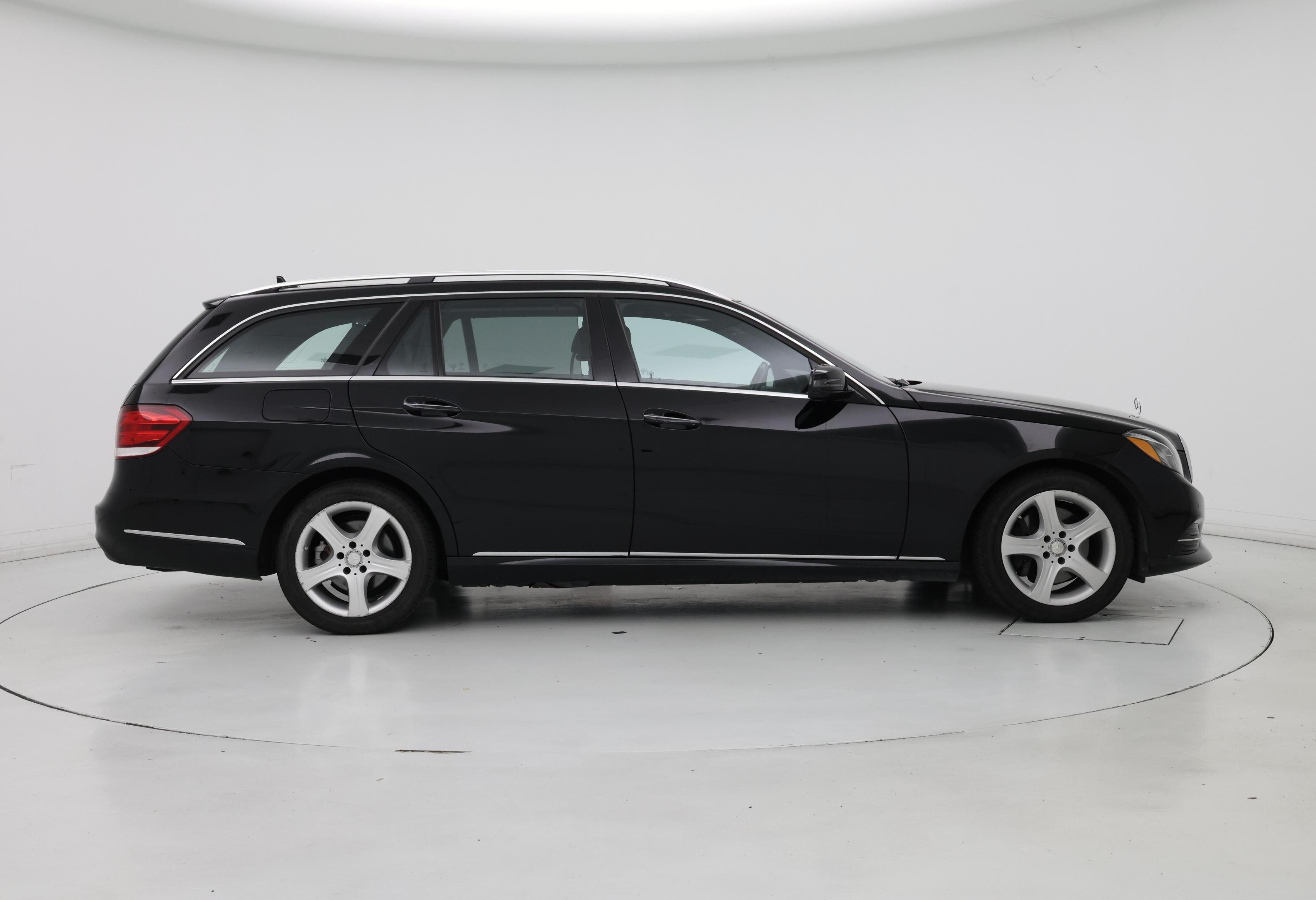 Thumbnail: 2016 Mercedes-Benz E-Class - 7