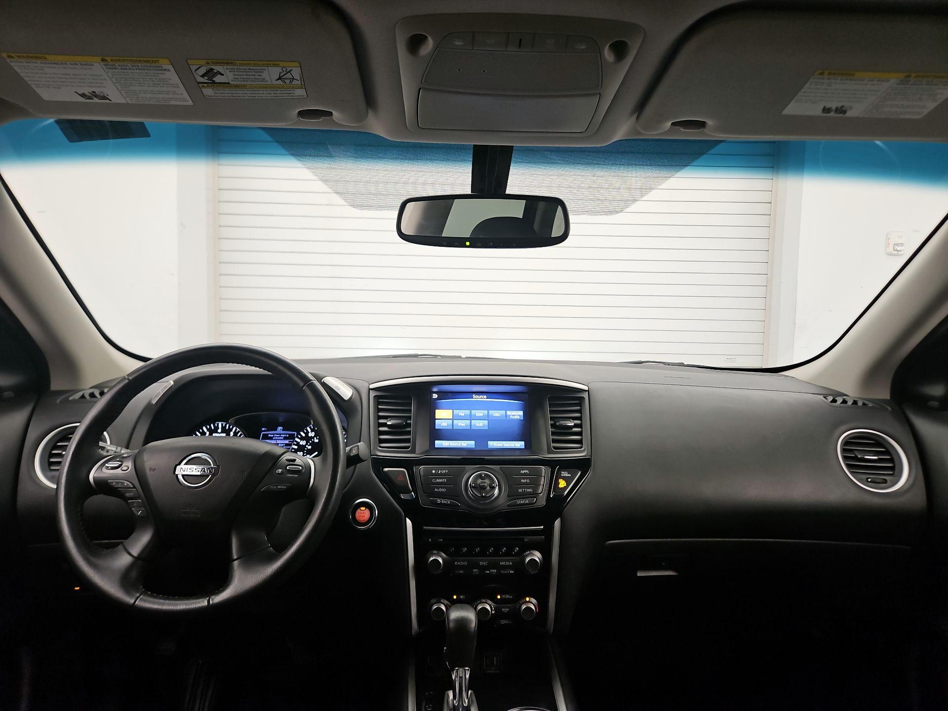 Thumbnail: 2019 Nissan Pathfinder - 9