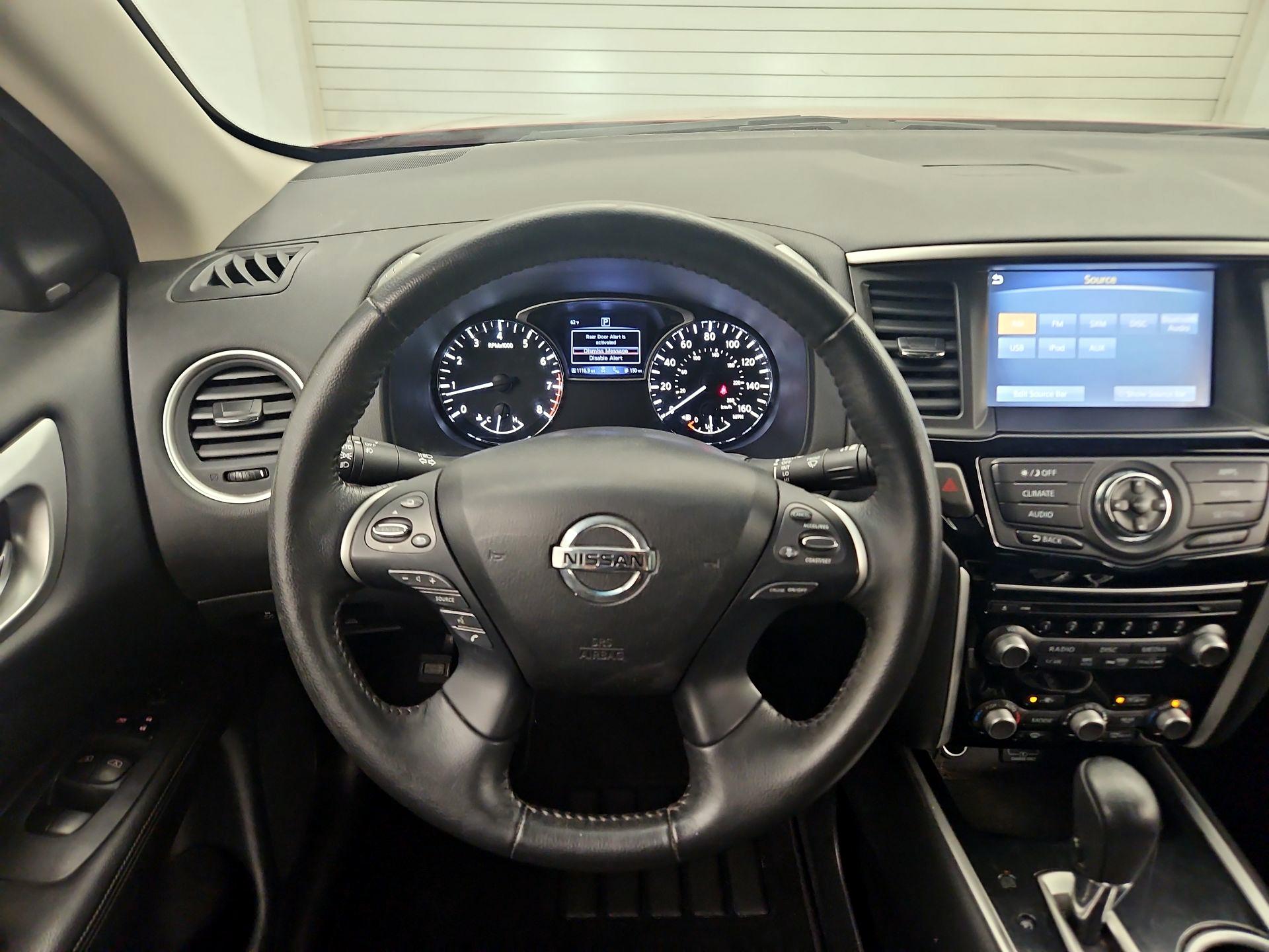 Thumbnail: 2019 Nissan Pathfinder - 10