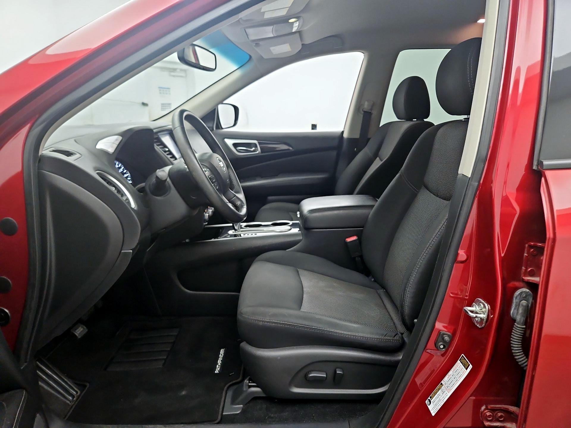 Thumbnail: 2019 Nissan Pathfinder - 11