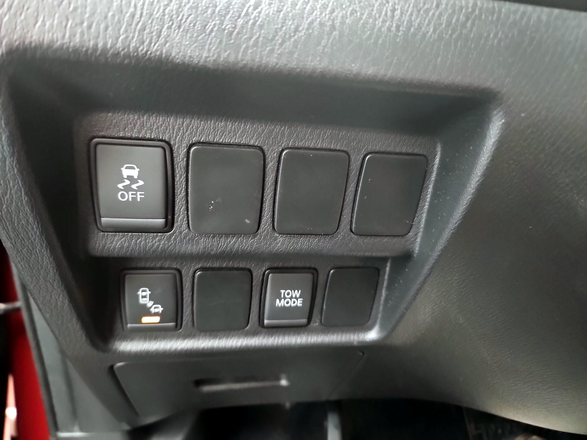 Thumbnail: 2019 Nissan Pathfinder - 13