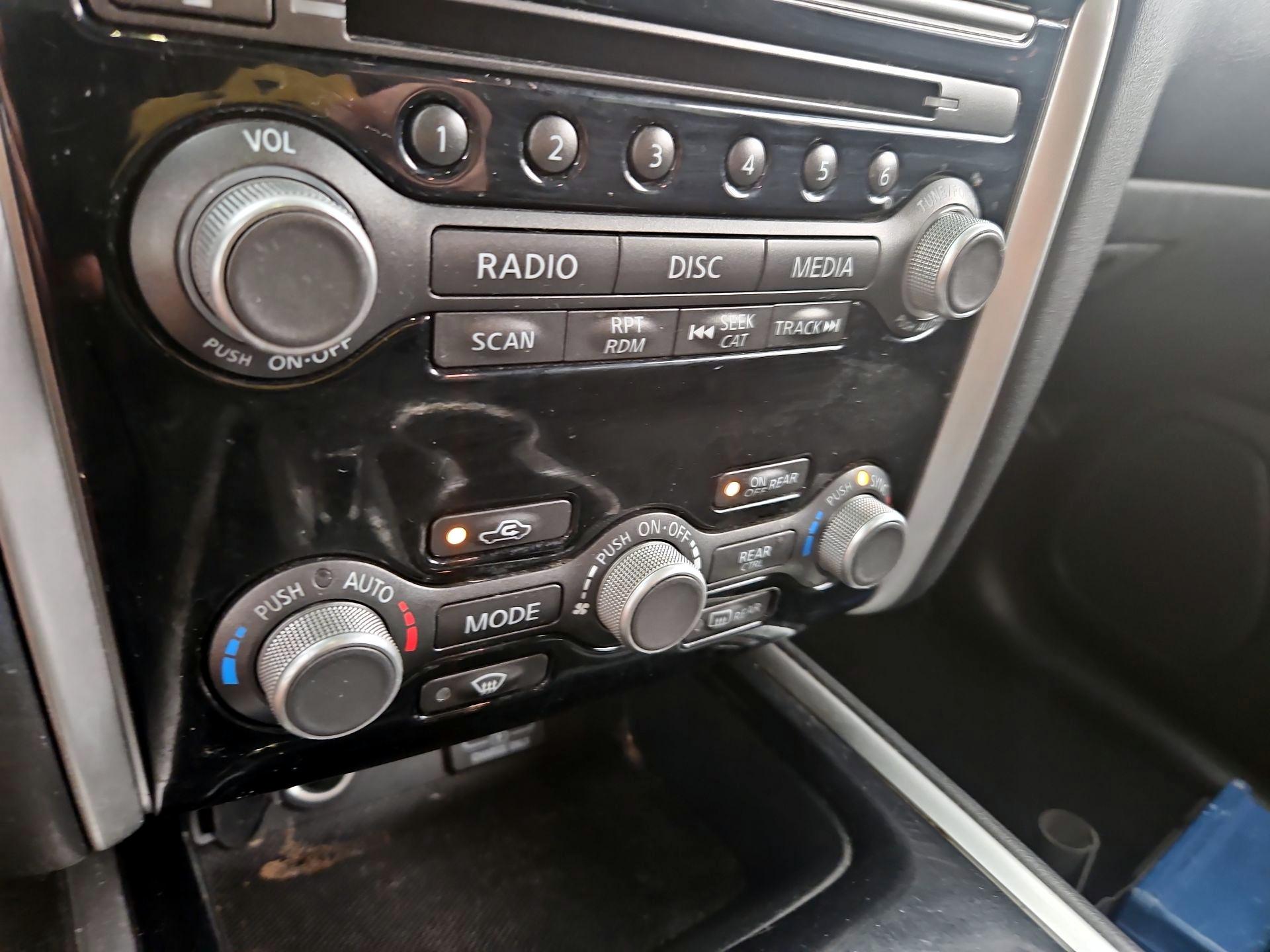 Thumbnail: 2019 Nissan Pathfinder - 16