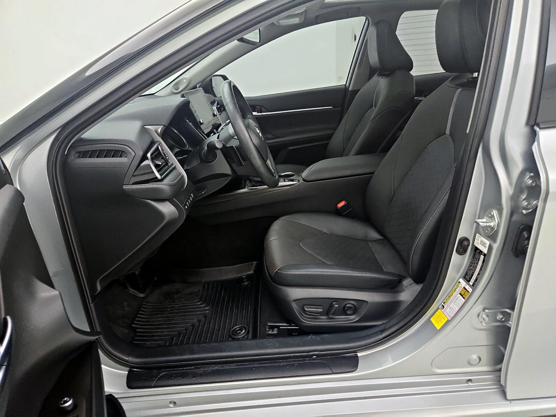 Thumbnail: 2022 Toyota Camry - 11