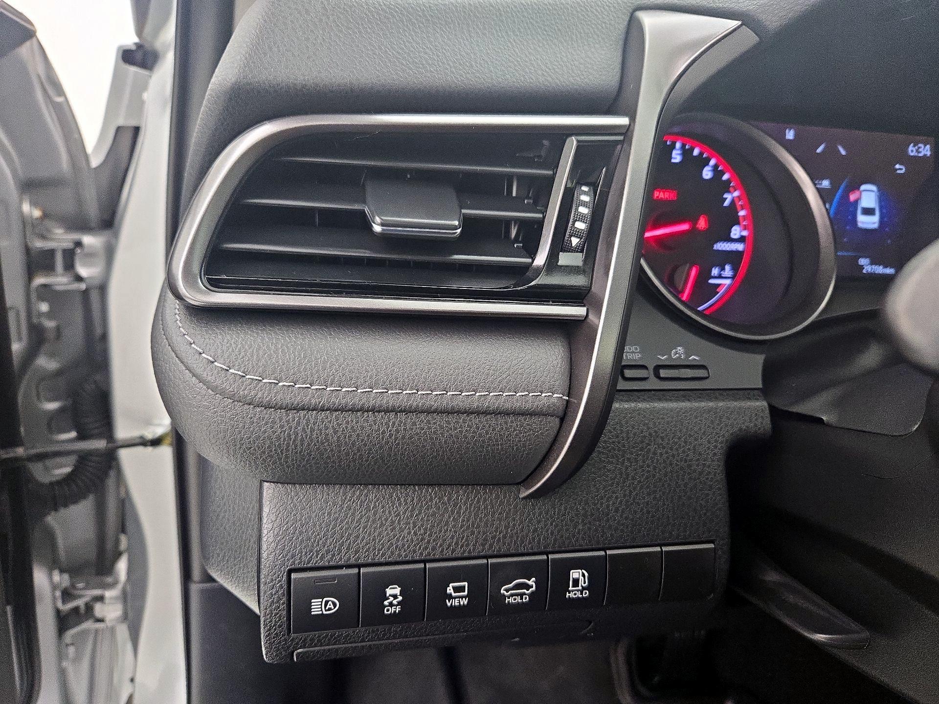 Thumbnail: 2022 Toyota Camry - 13