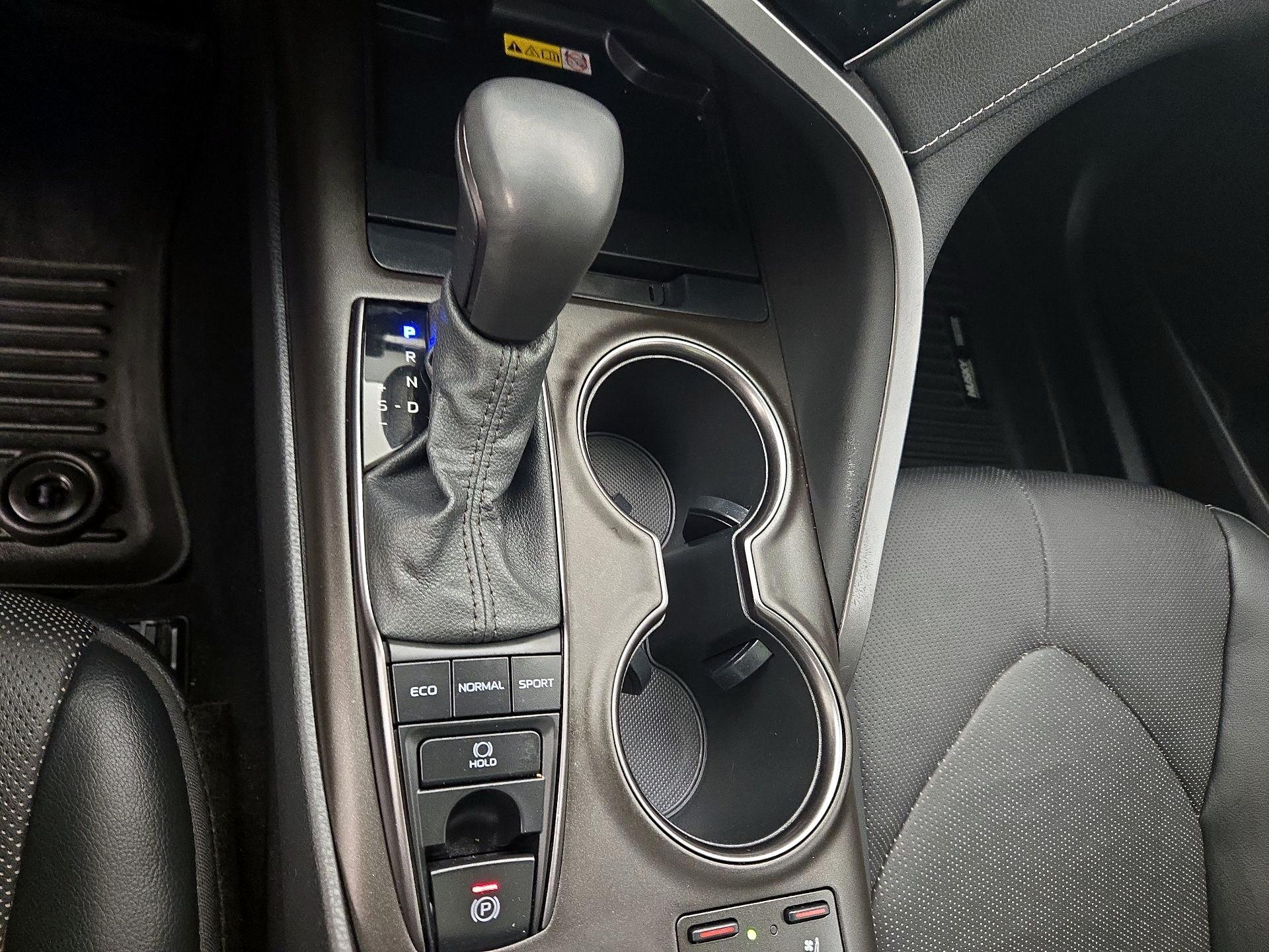 Thumbnail: 2022 Toyota Camry - 18