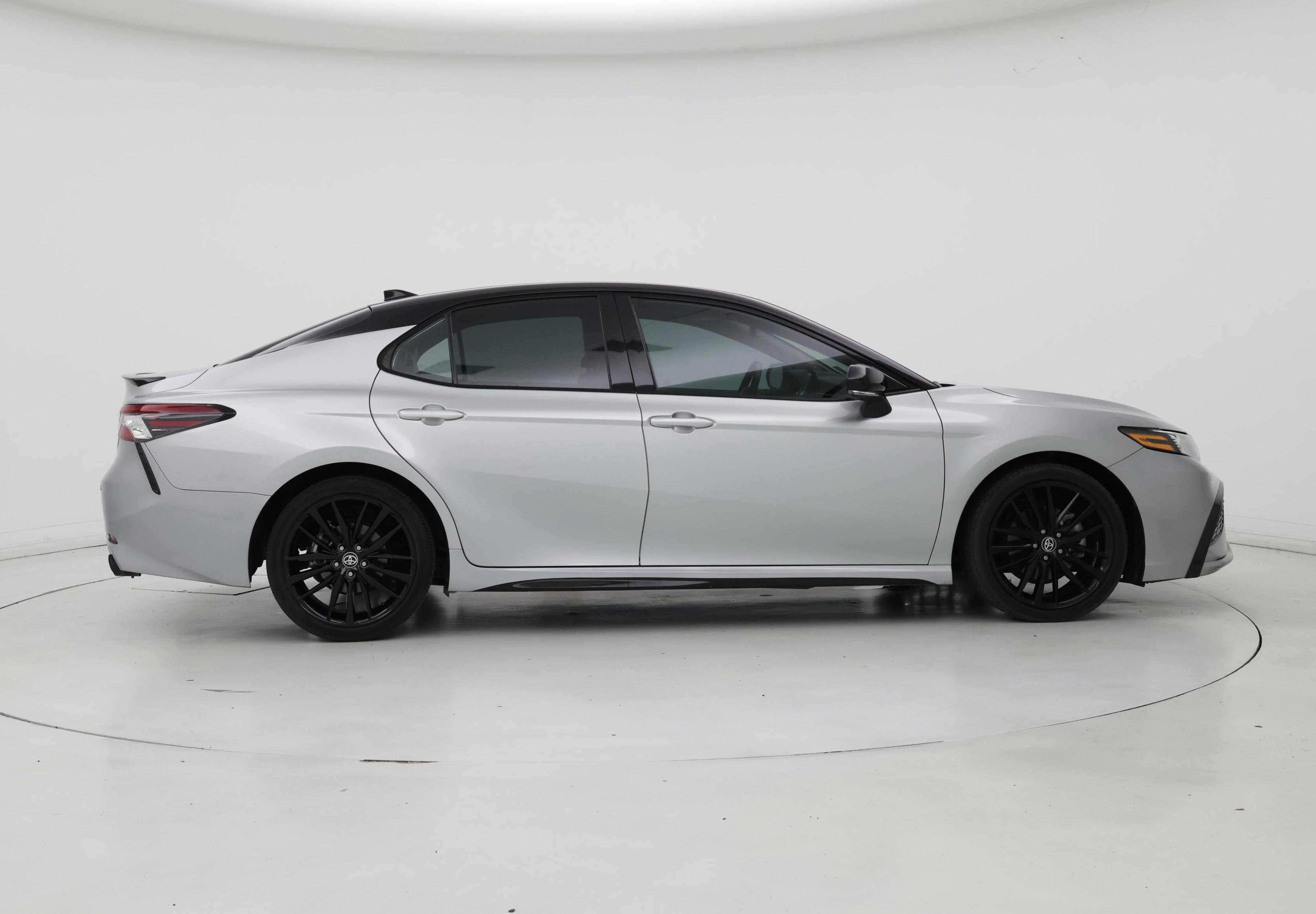 Thumbnail: 2022 Toyota Camry - 7