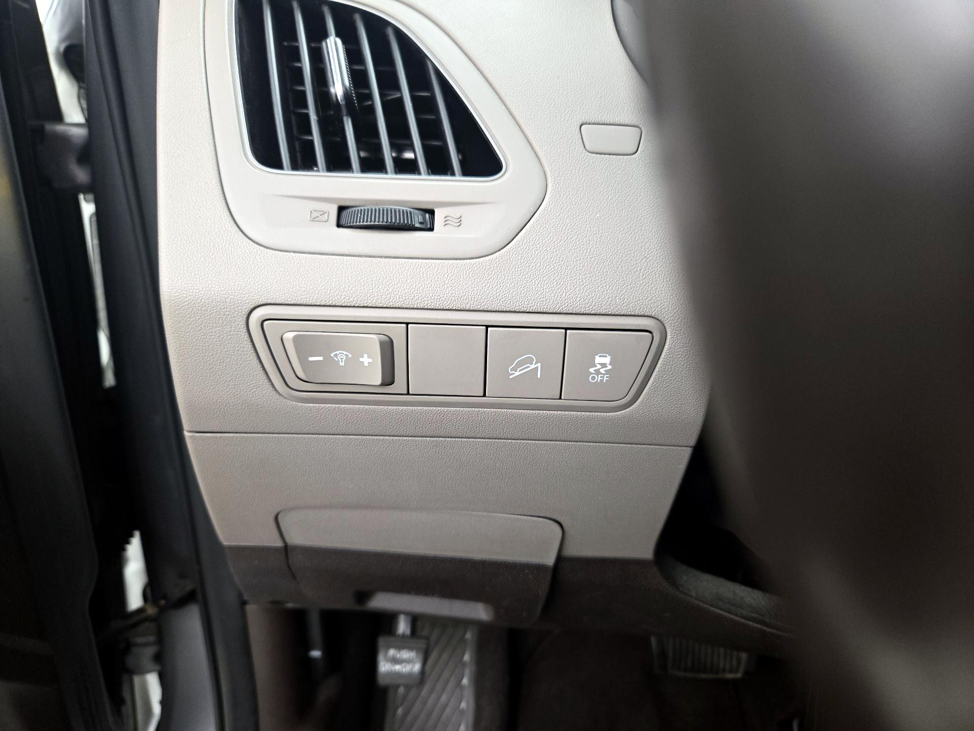 Thumbnail: 2014 Hyundai Tucson - 13