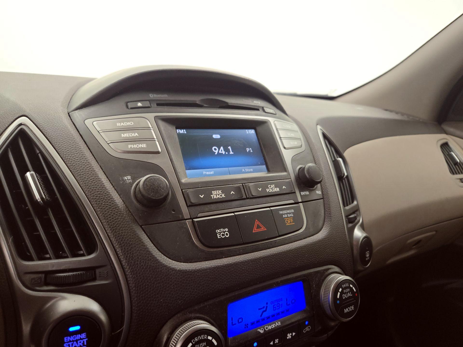 Thumbnail: 2014 Hyundai Tucson - 15
