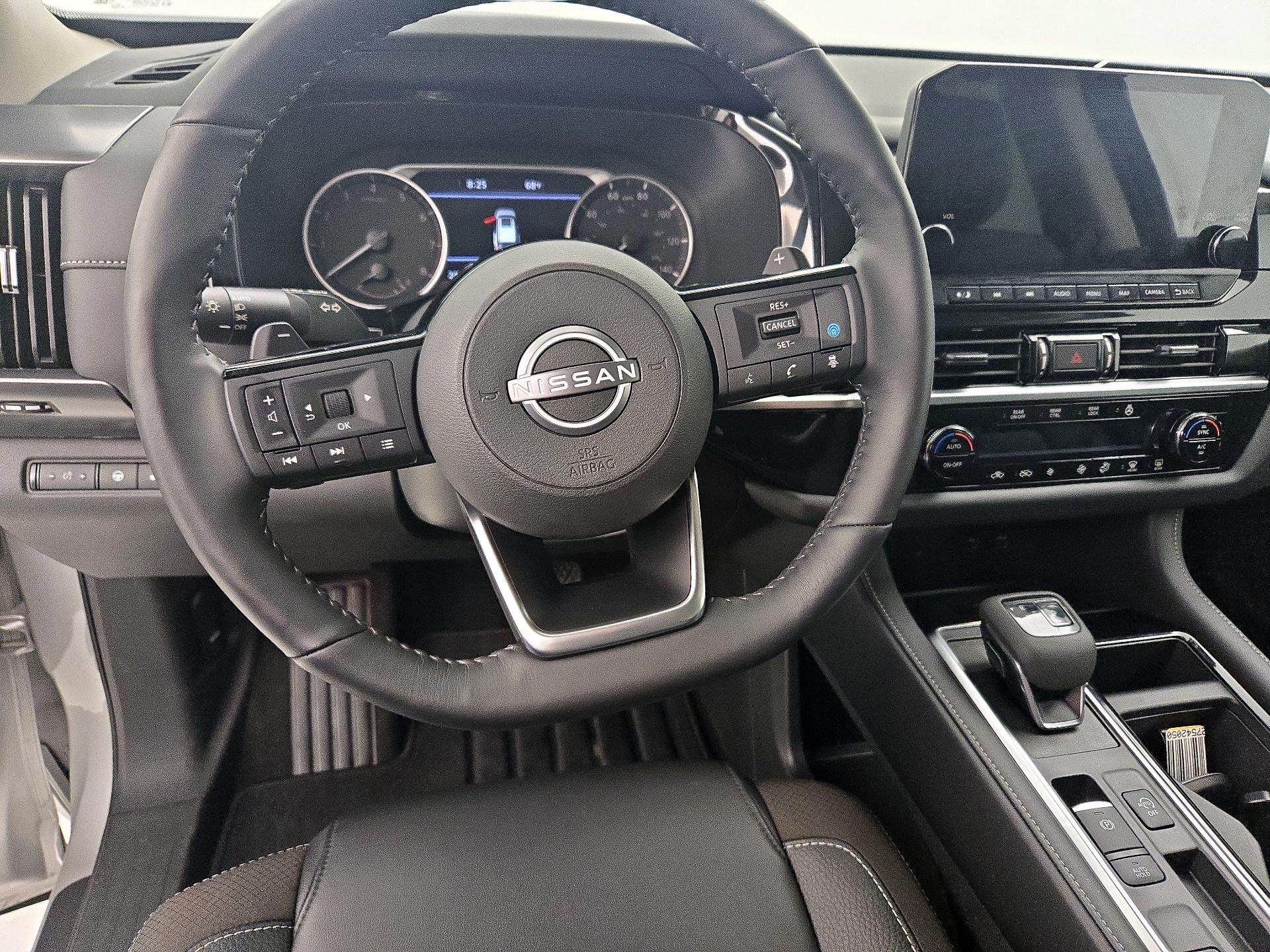 Thumbnail: 2024 Nissan Pathfinder - 10