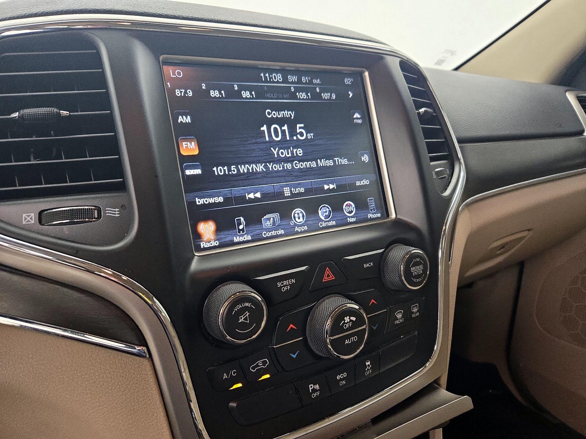 Thumbnail: 2015 Jeep Grand Cherokee - 16