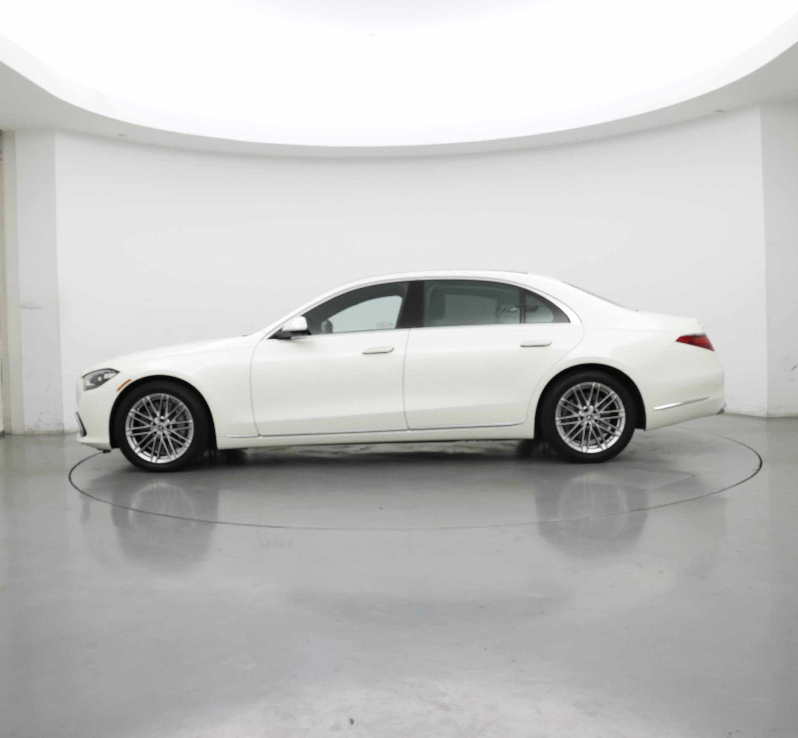 Thumbnail: 2021 Mercedes-Benz S-Class - 3