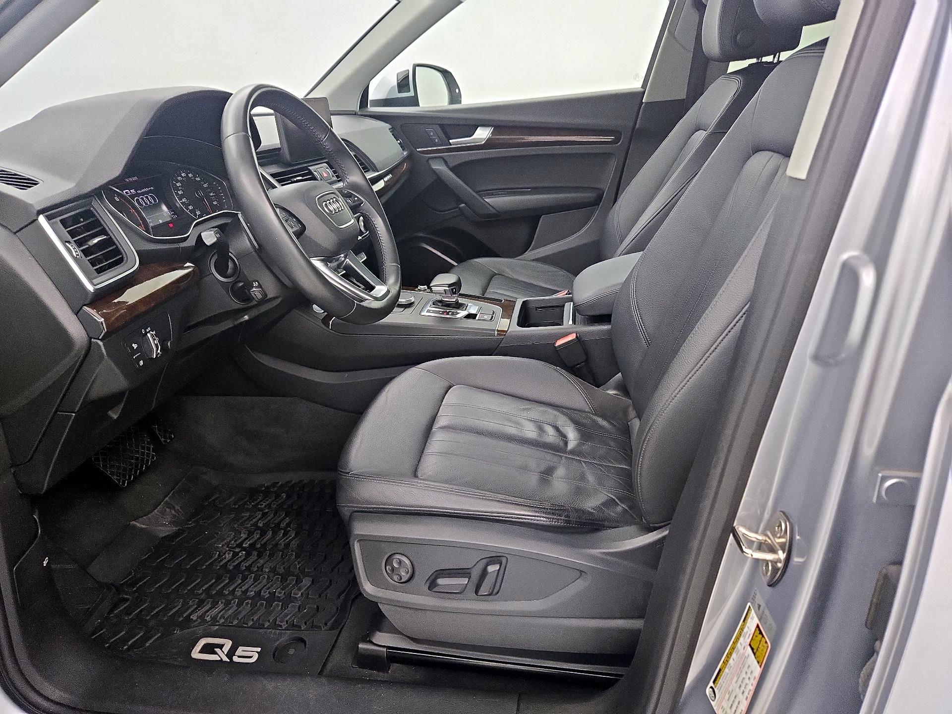 Thumbnail: 2020 Audi Q5 - 11