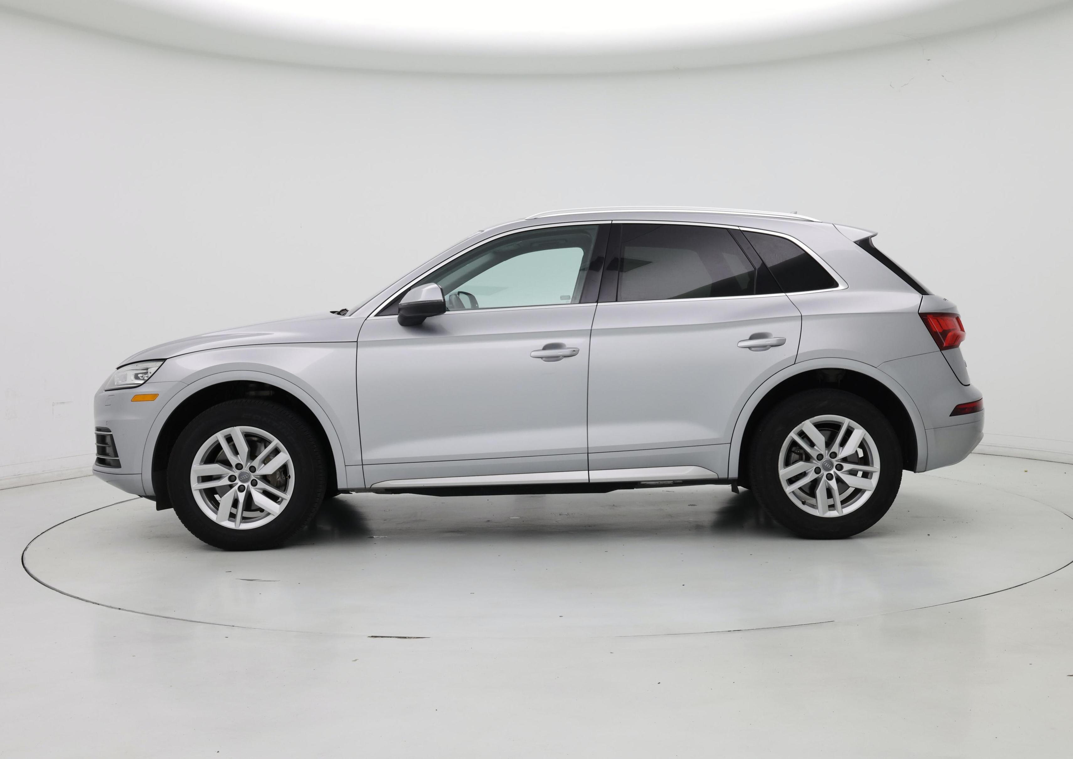 Thumbnail: 2020 Audi Q5 - 3