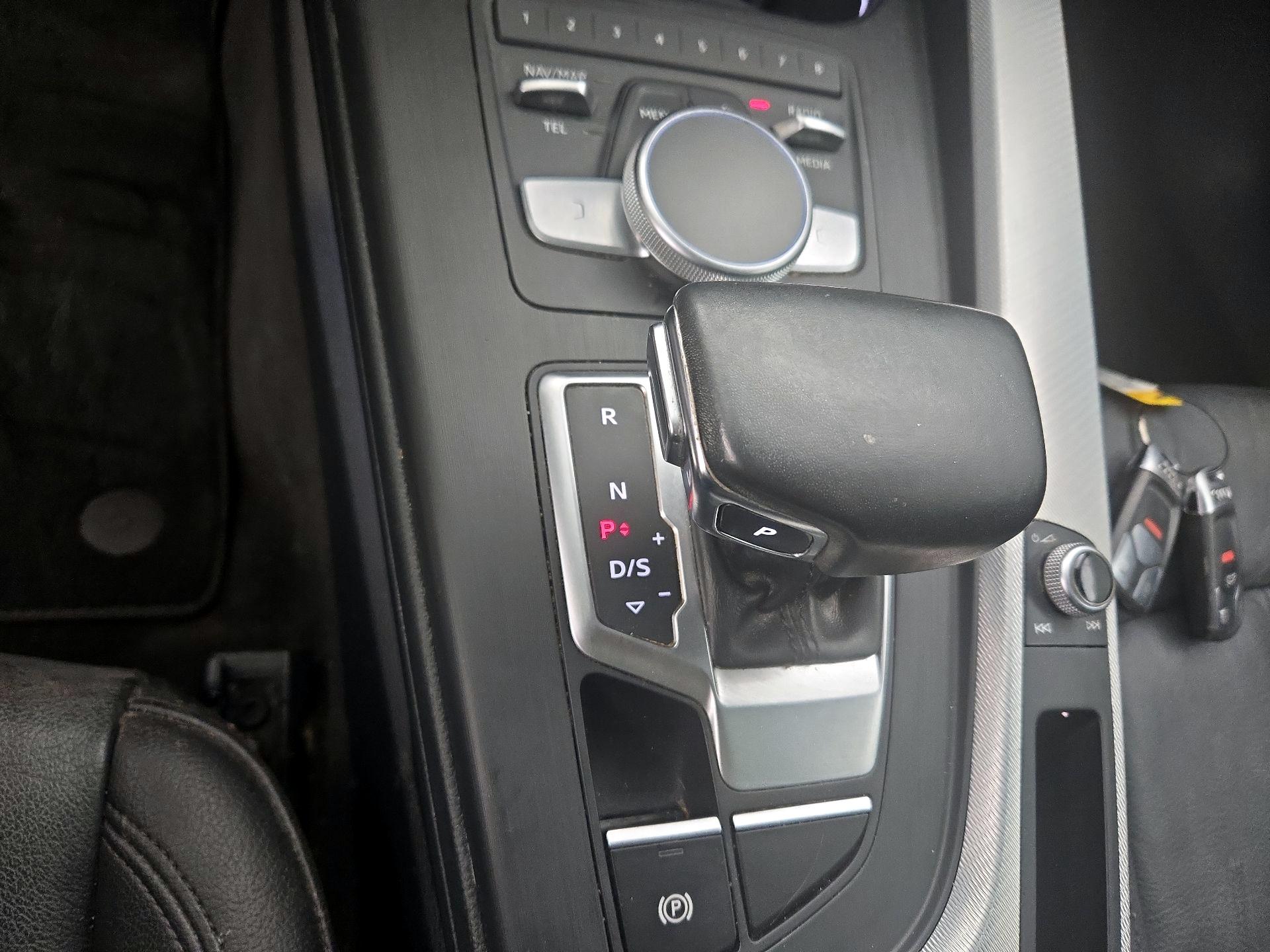 Thumbnail: 2018 Audi A4 - 18