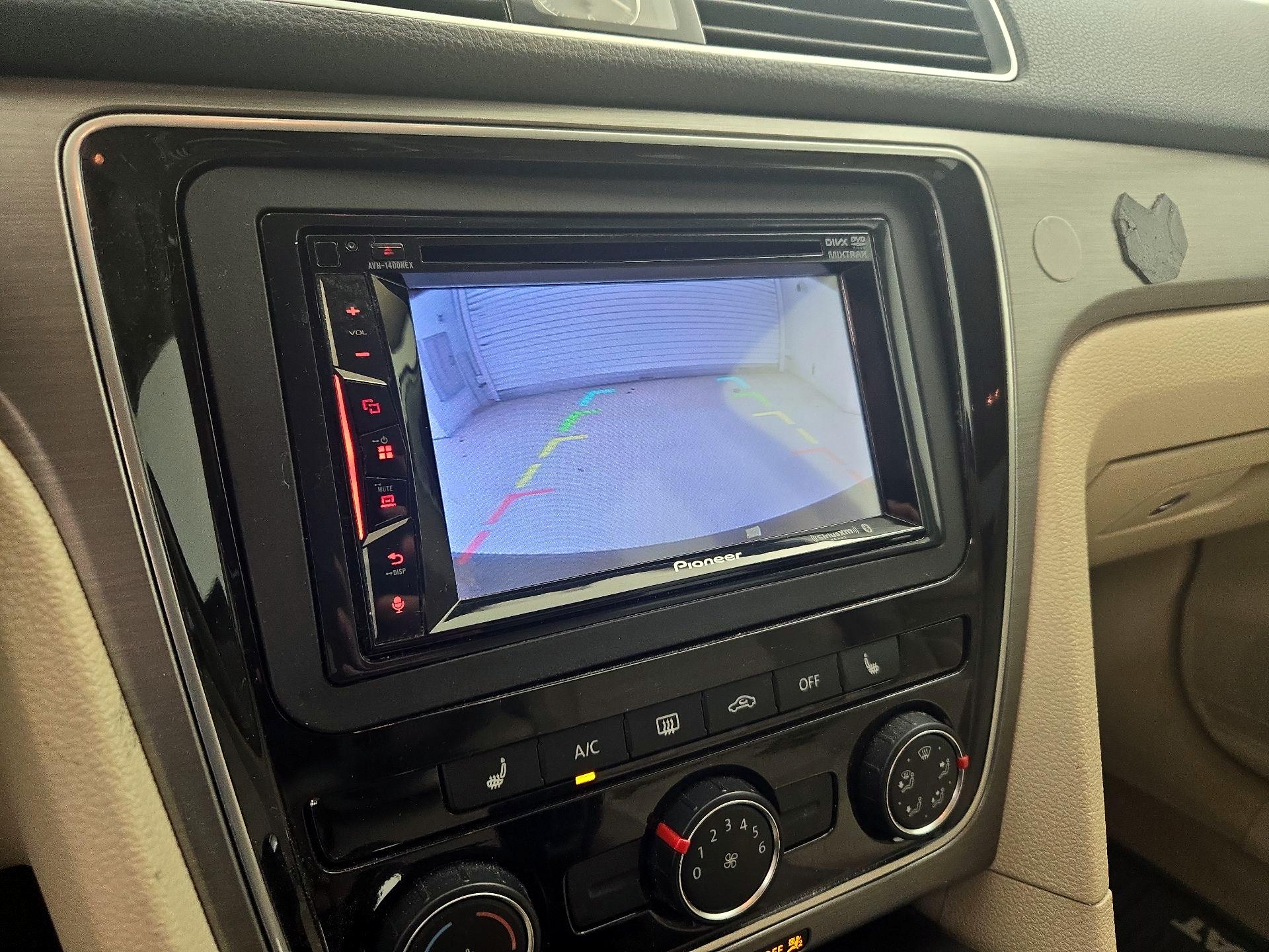 Thumbnail: 2015 Volkswagen Passat - 14