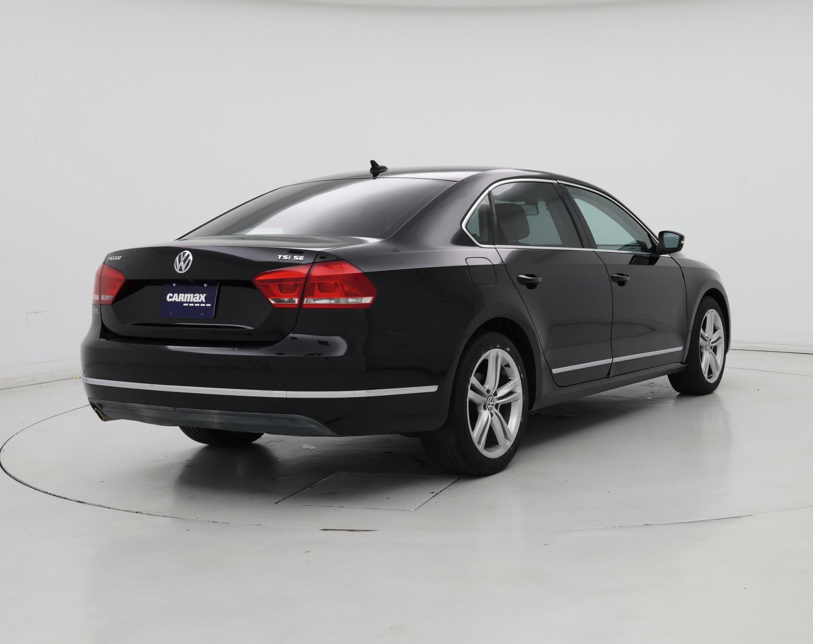 Thumbnail: 2015 Volkswagen Passat - 8