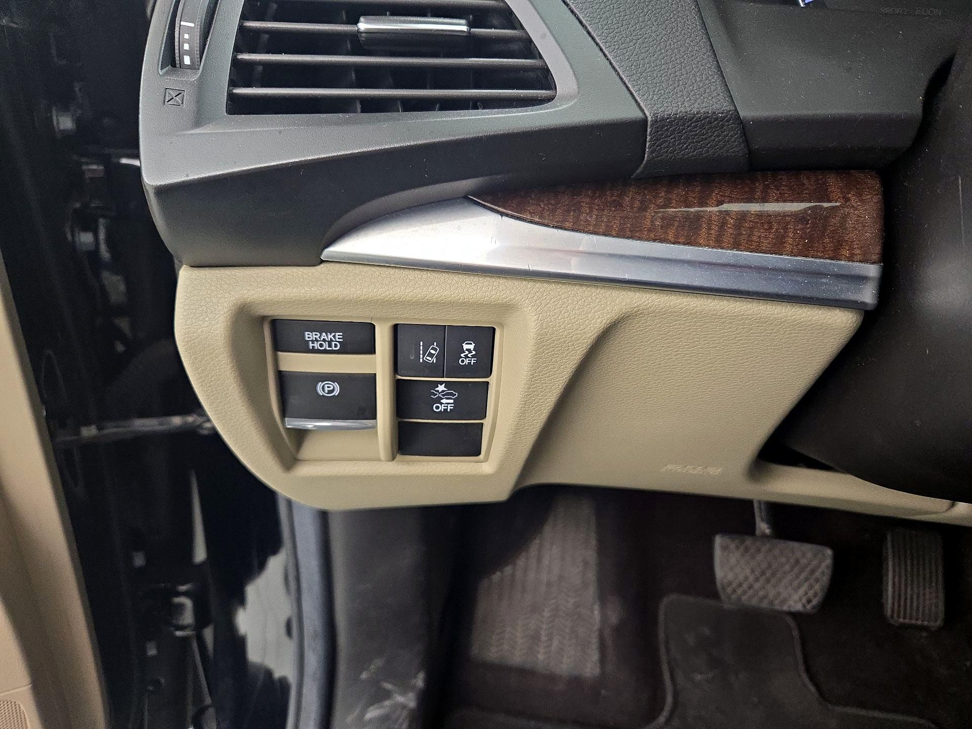 Thumbnail: 2020 Acura MDX - 13