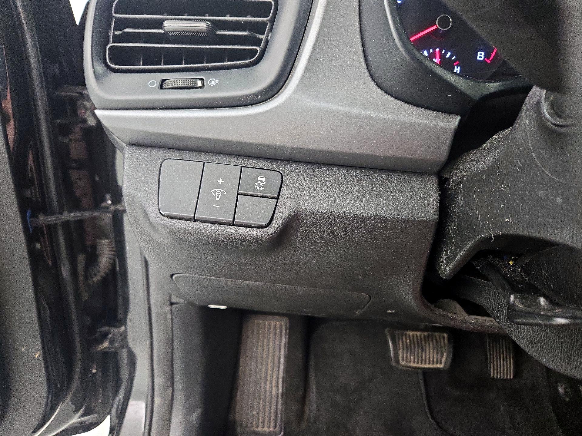 Thumbnail: 2019 Kia Rio - 13