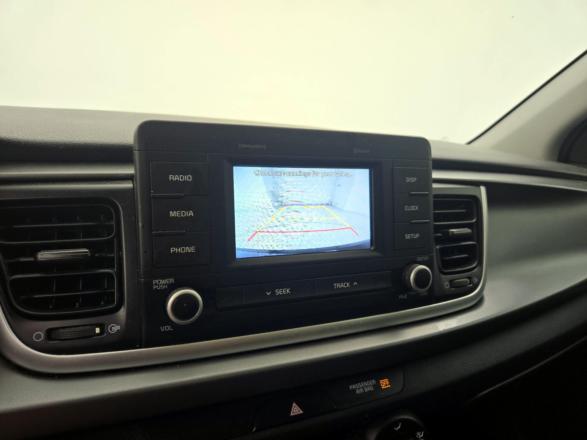 Thumbnail: 2019 Kia Rio - 14