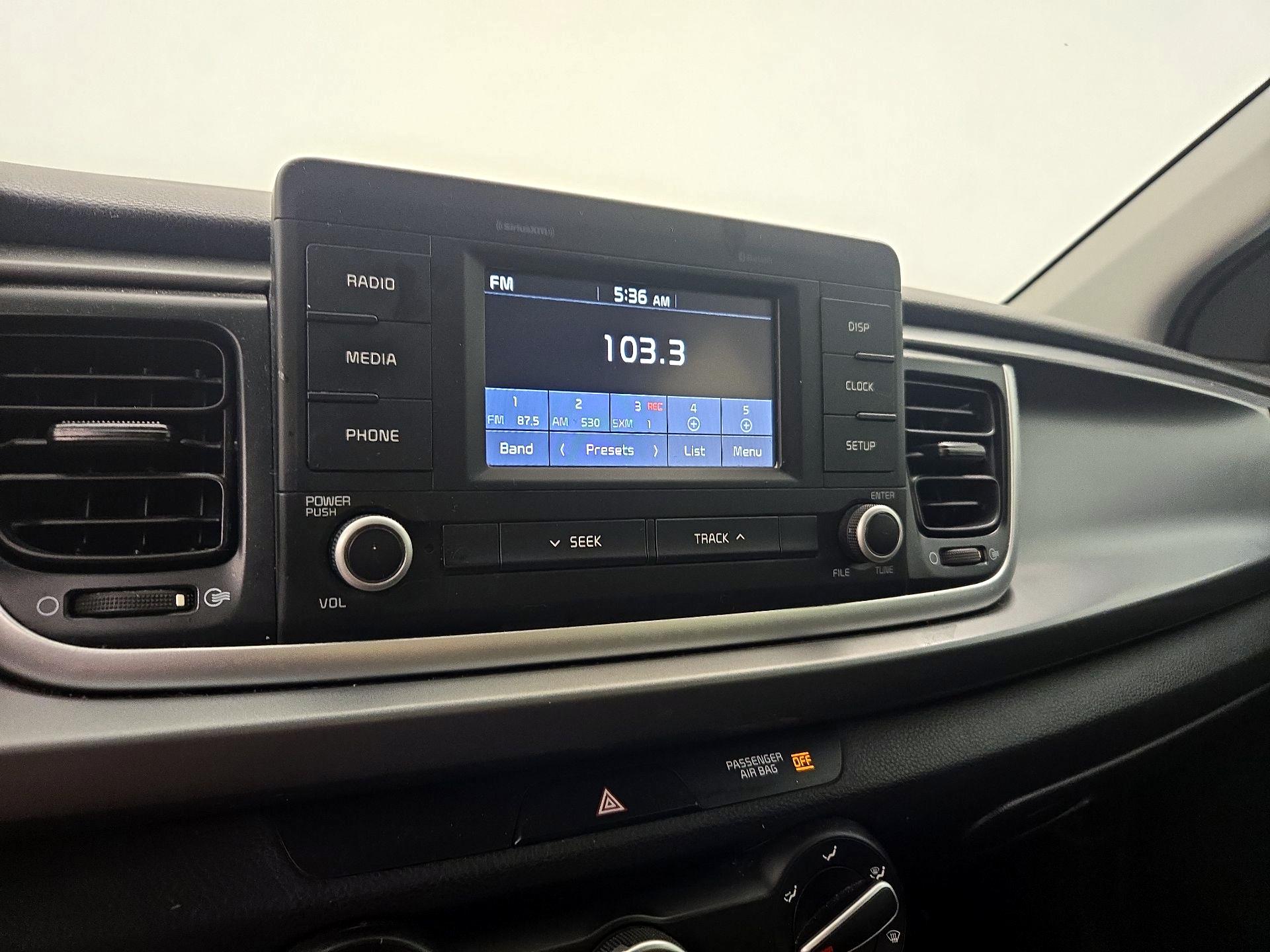 Thumbnail: 2019 Kia Rio - 15