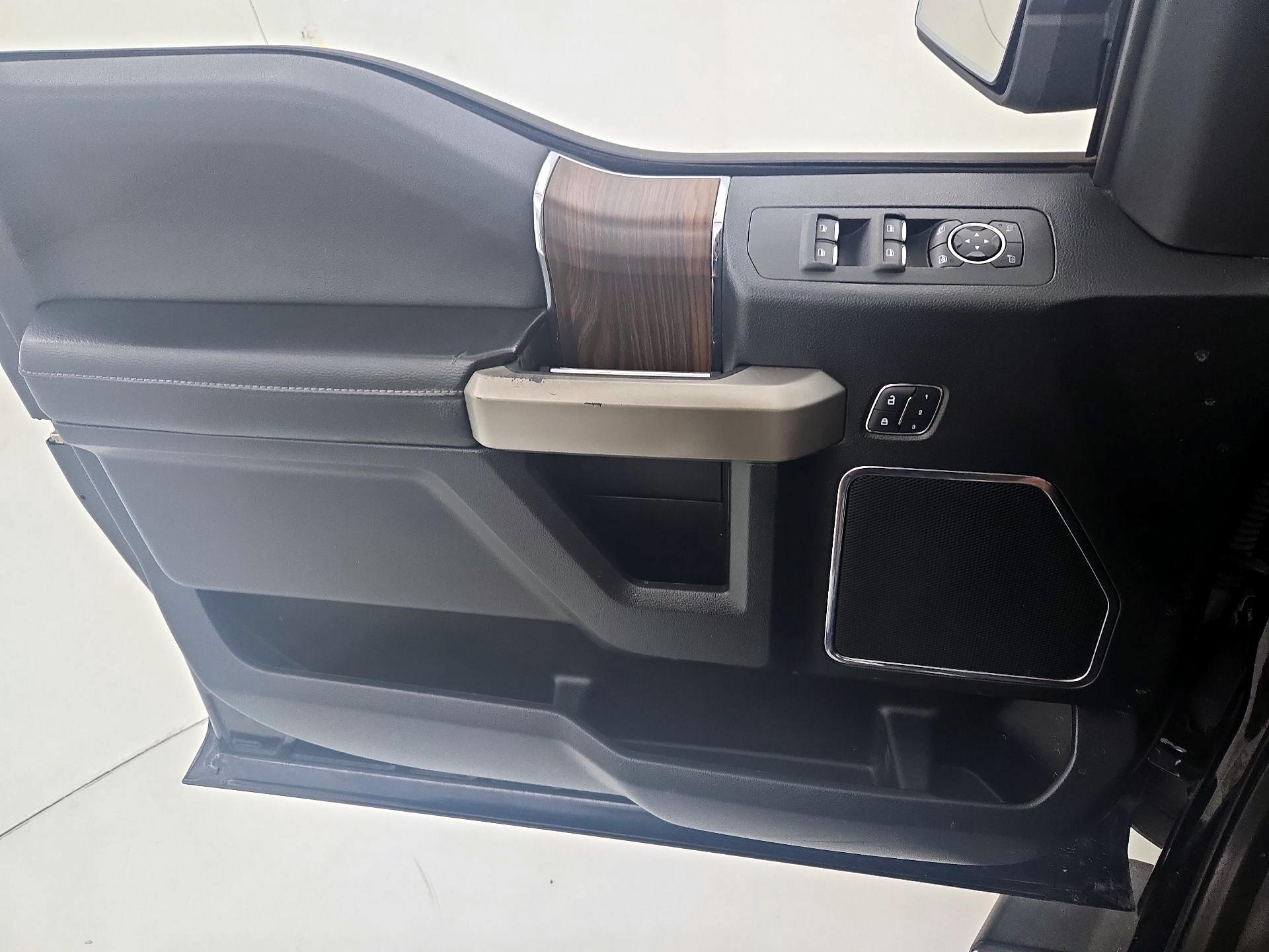 Thumbnail: 2016 Ford F-150 - 12