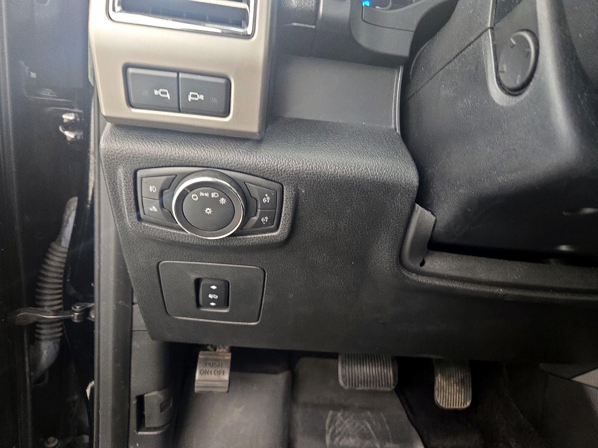 Thumbnail: 2016 Ford F-150 - 13