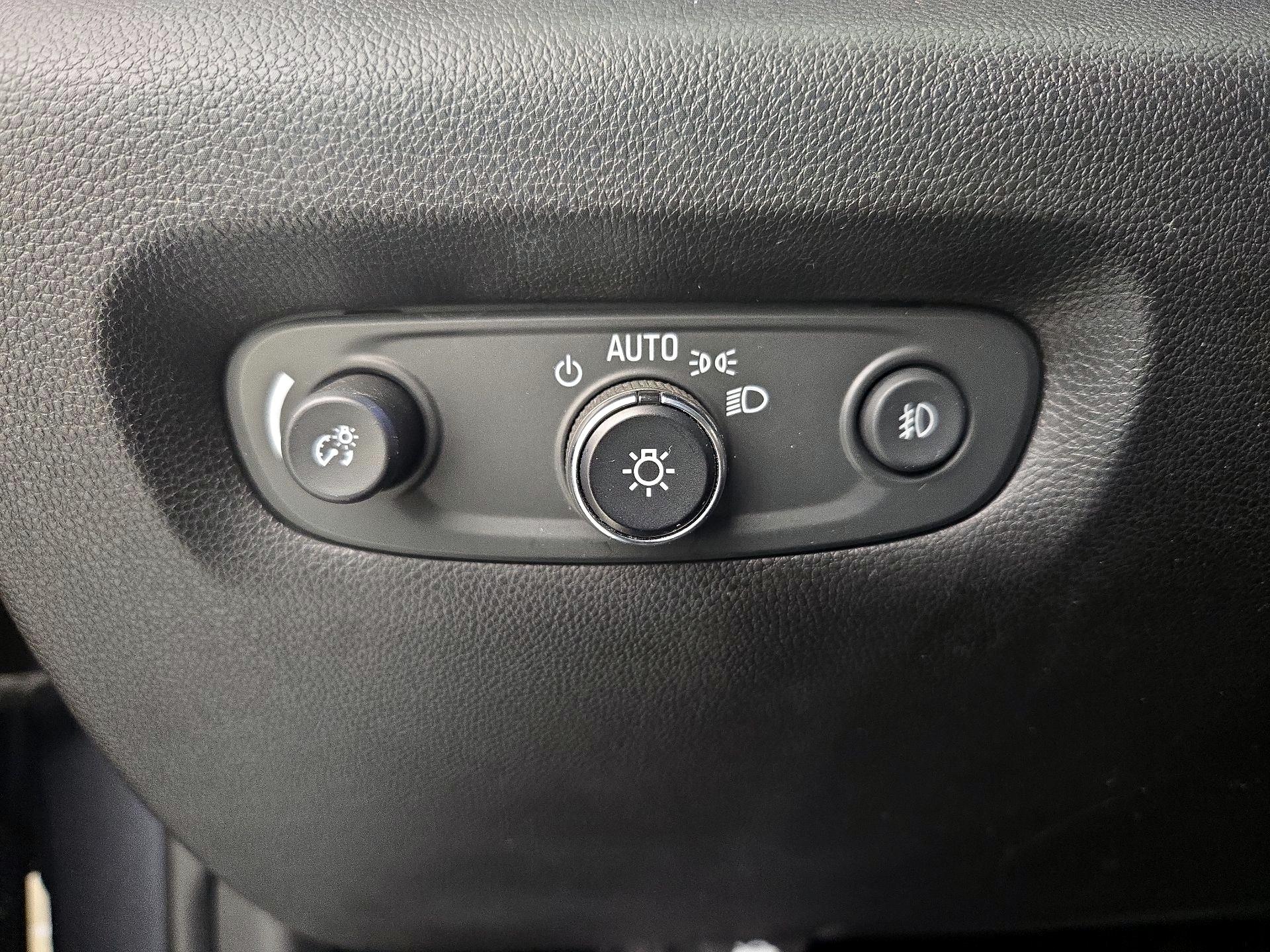 Thumbnail: 2019 Chevrolet Traverse - 13