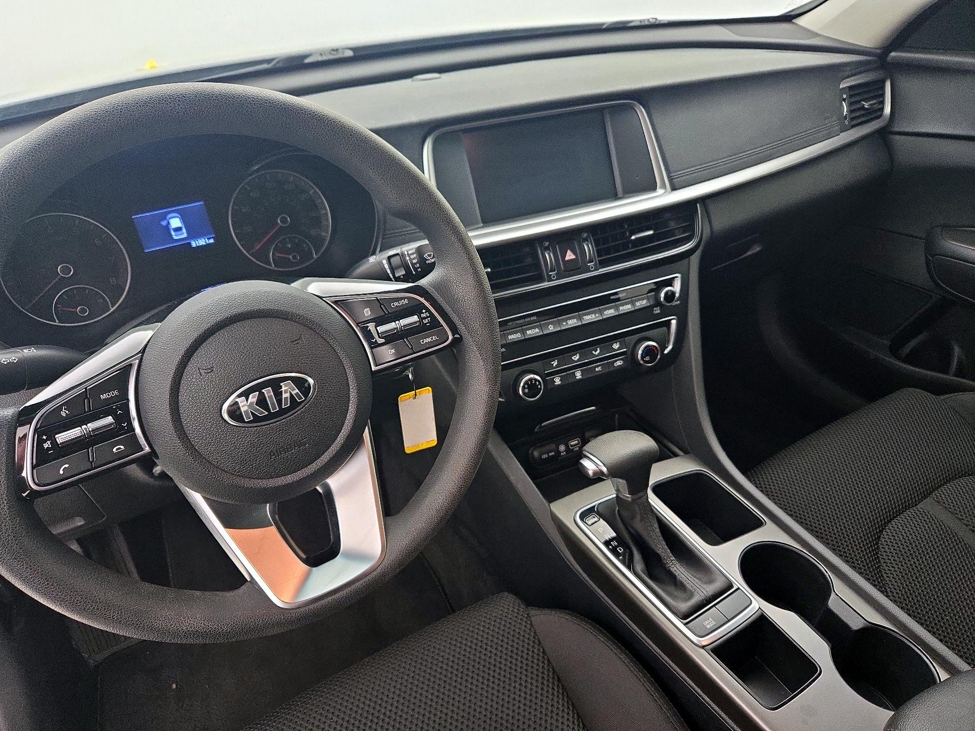 Thumbnail: 2019 Kia Optima - 9